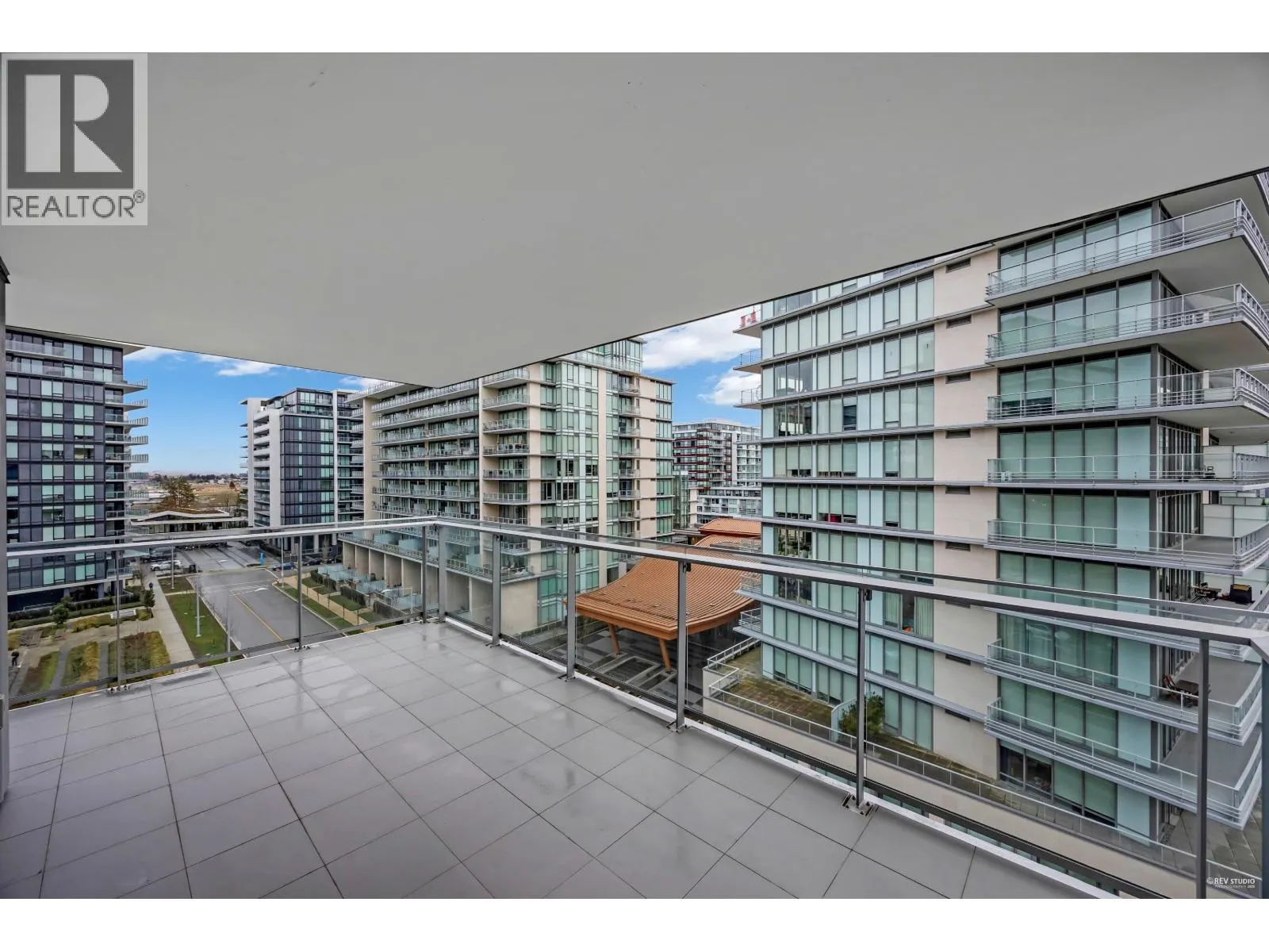 703 6611 PEARSON WAY