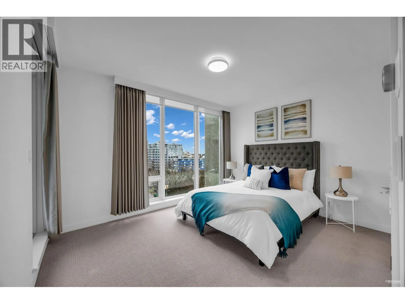 703 6611 PEARSON WAY