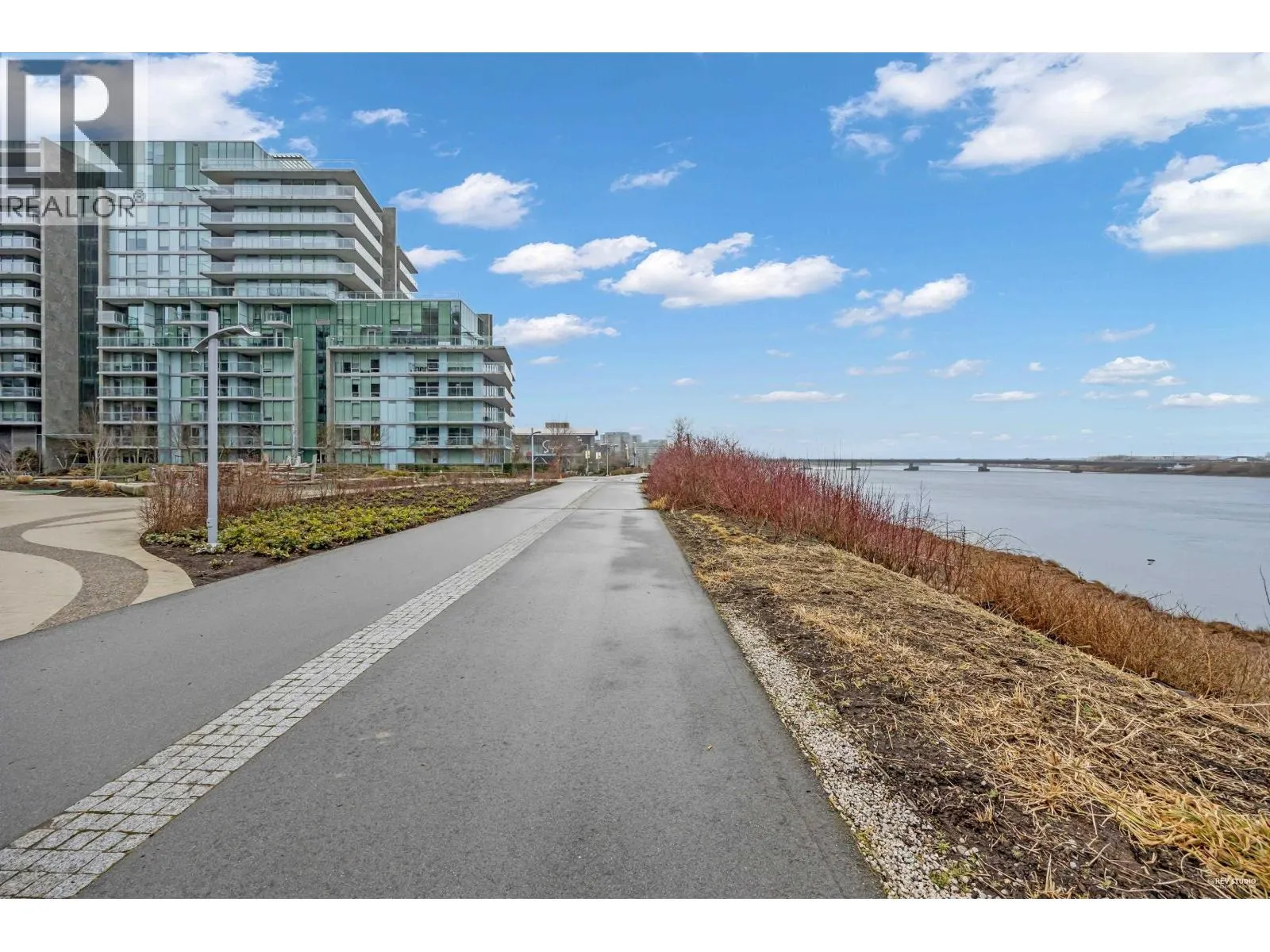 703 6611 PEARSON WAY
