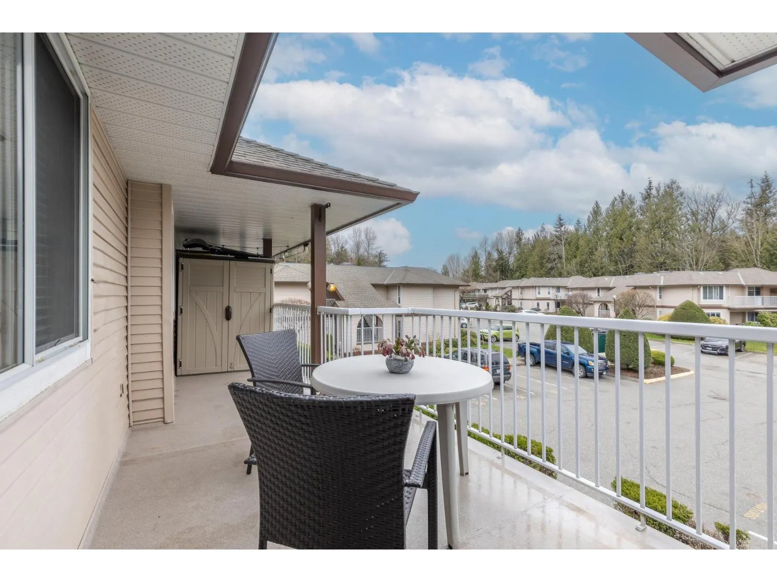 807 1750 MCKENZIE ROAD