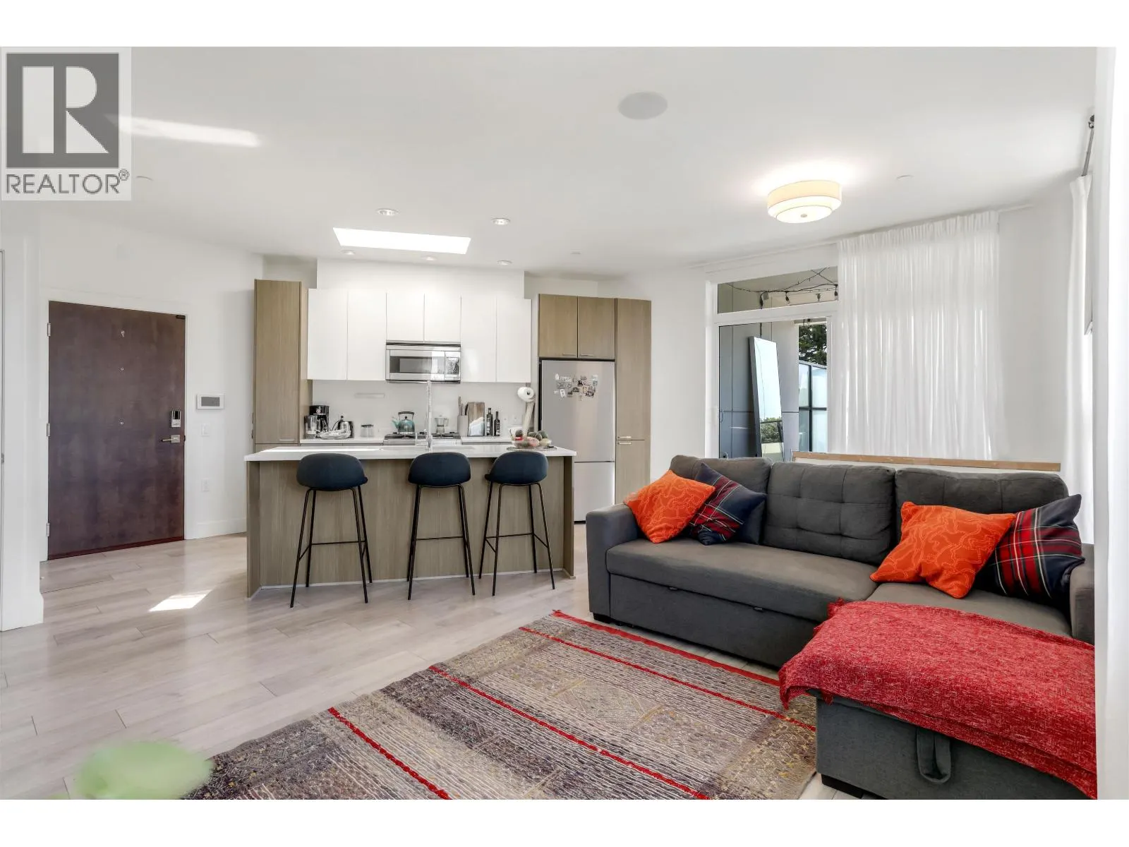 PH2 3420 ST. CATHERINES STREET