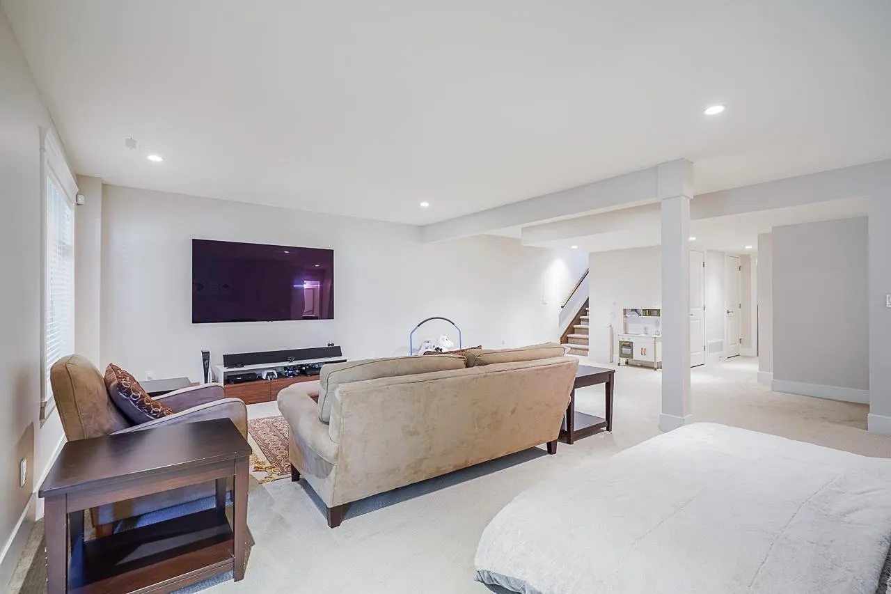 10 15989 MOUNTAIN VIEW DRIVE