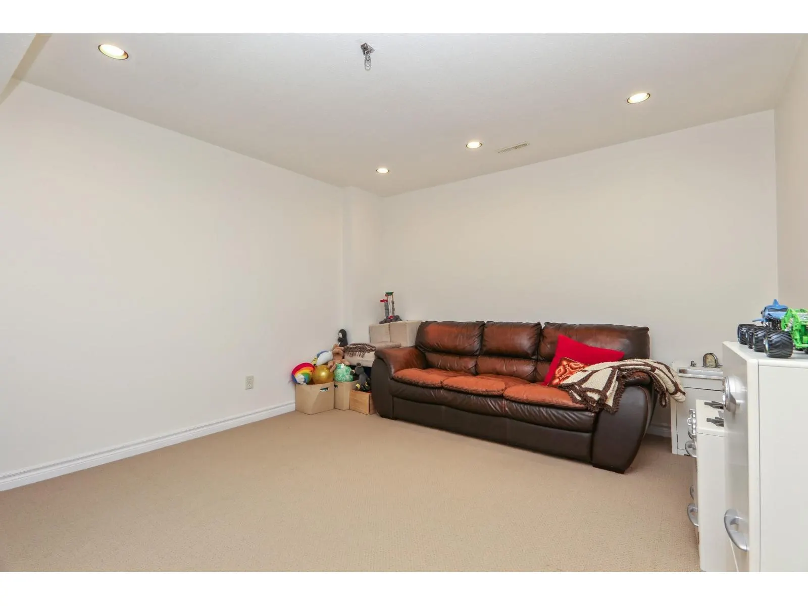 53 46840 RUSSELL ROAD|Promontory