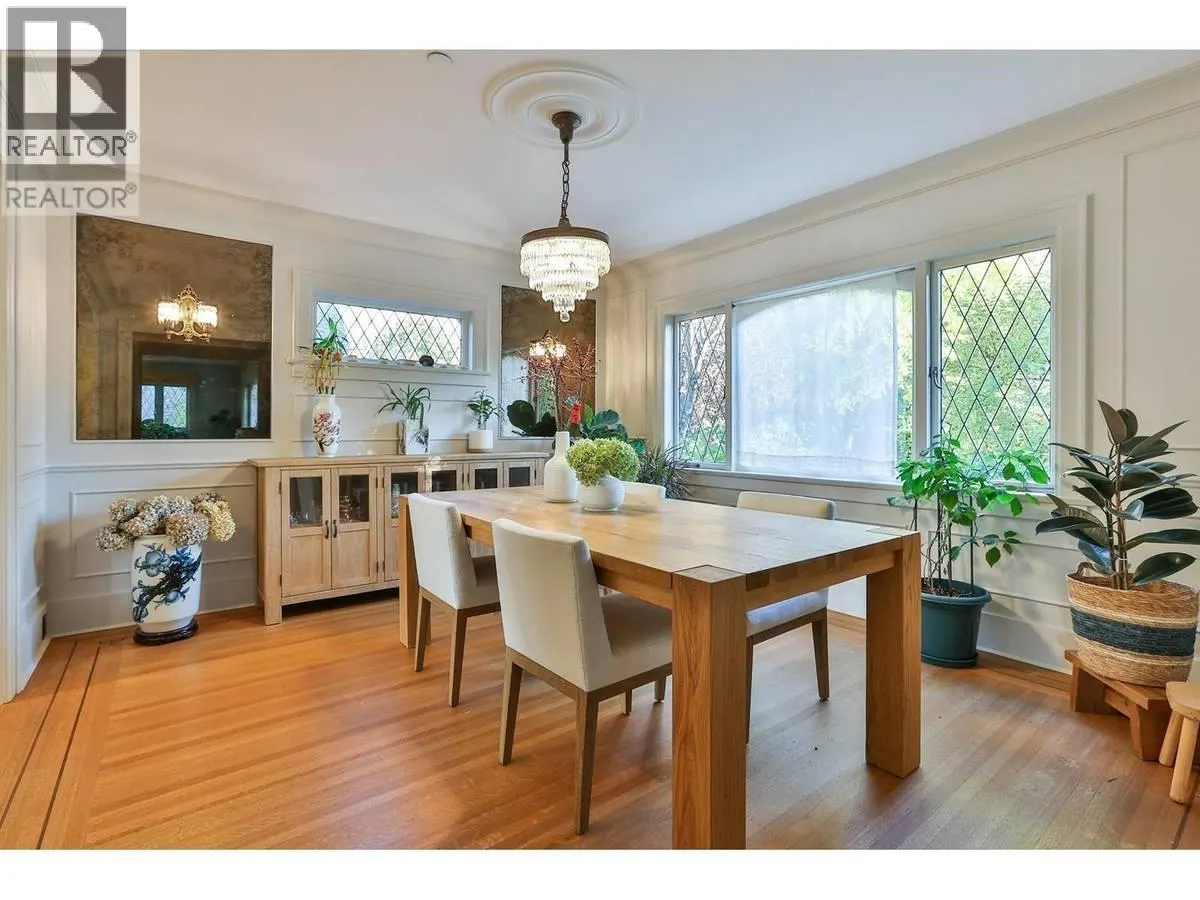 42** 9TH AVENUE