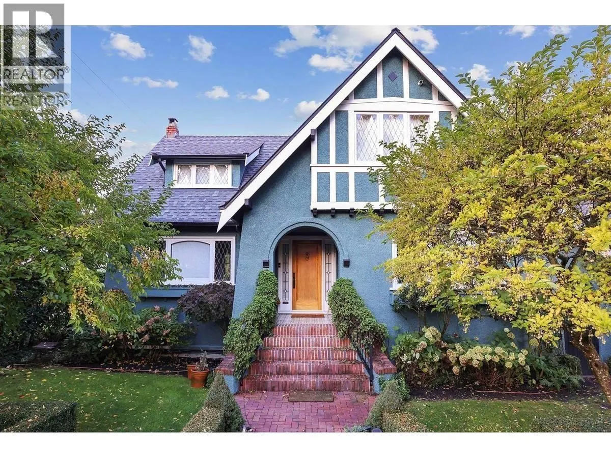 42** 9TH AVENUE
