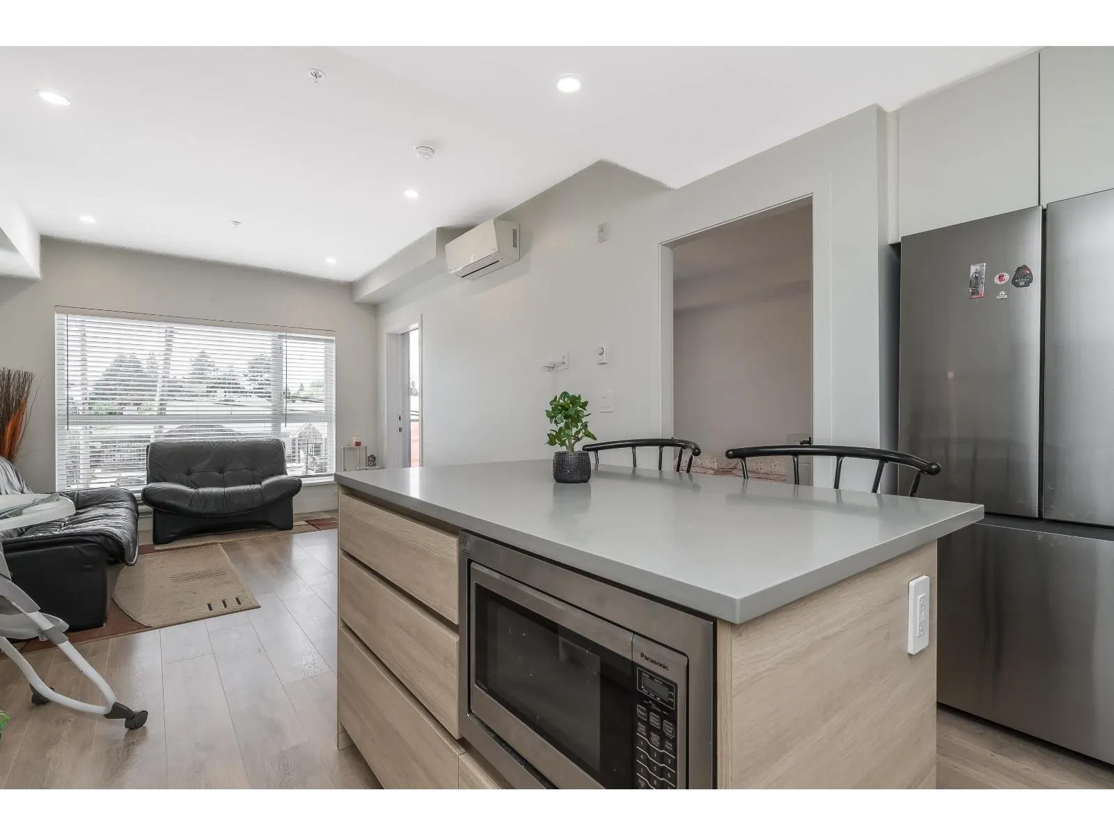 206 8496 120 STREET