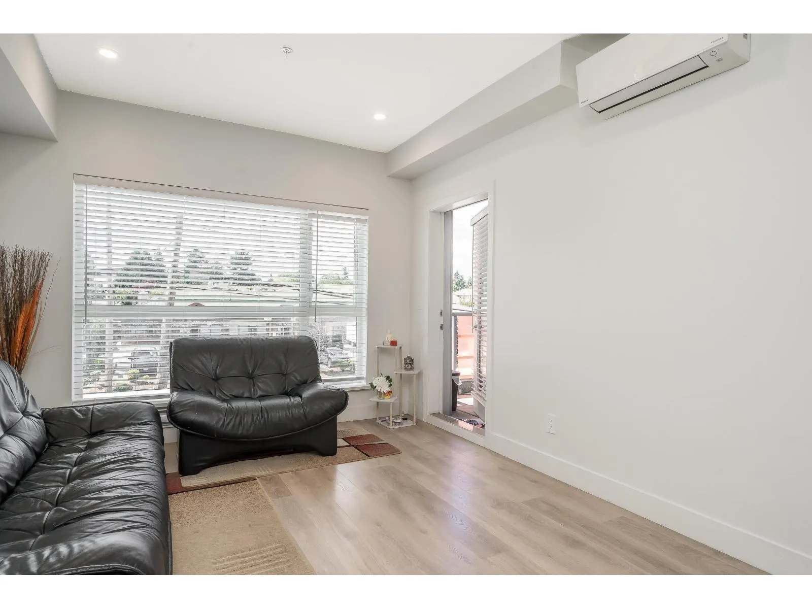 206 8496 120 STREET