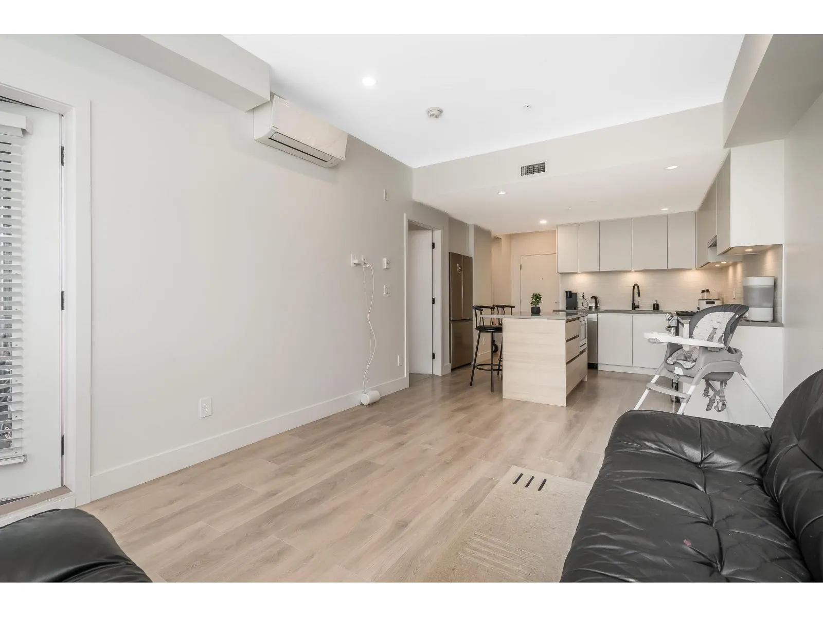 206 8496 120 STREET