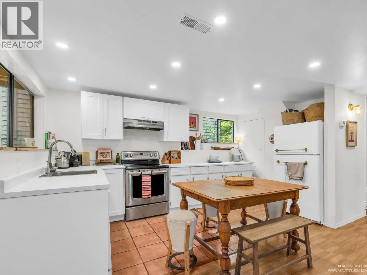 1706 DEEP COVE ROAD