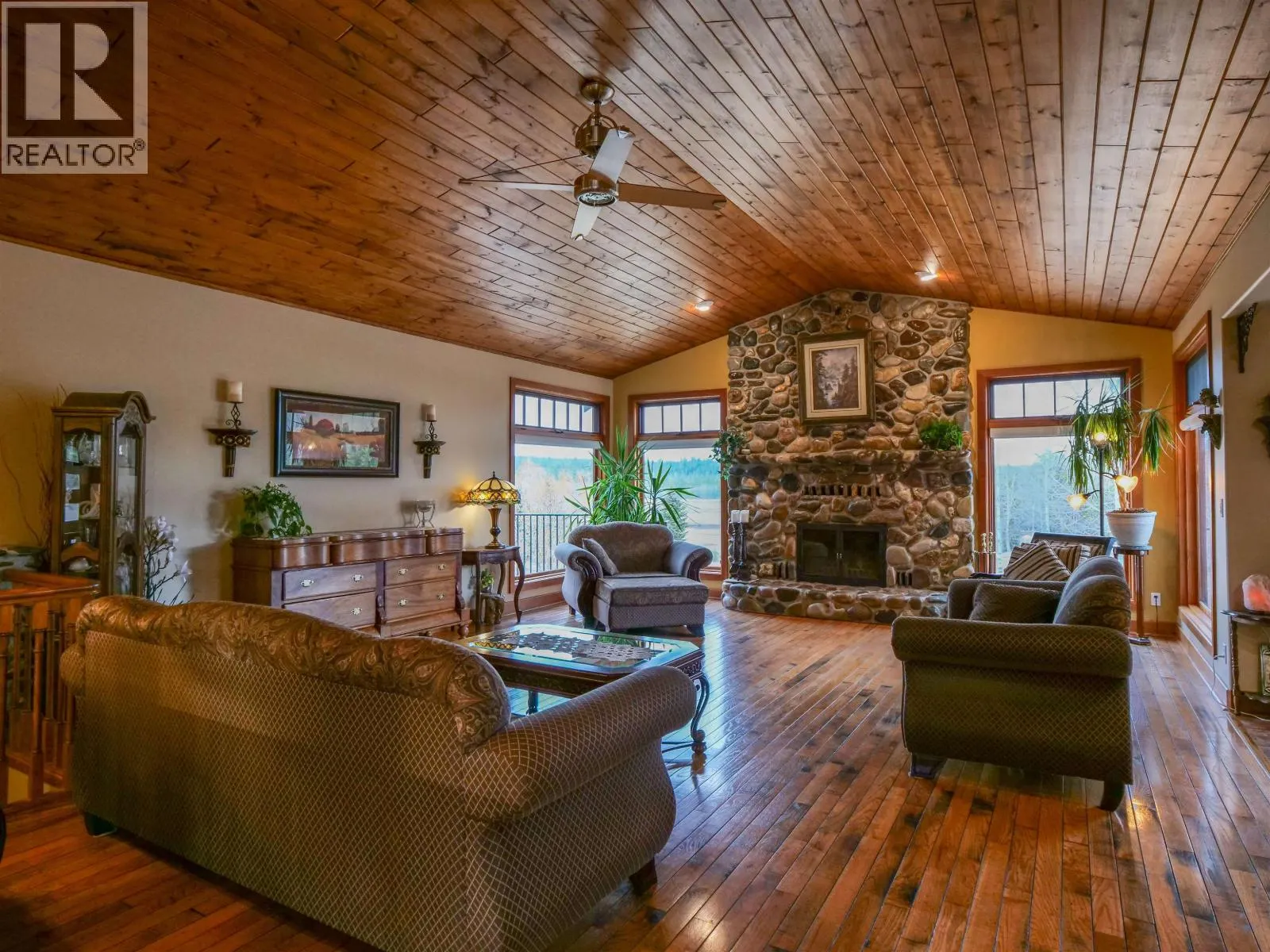2760 ERNST ROAD