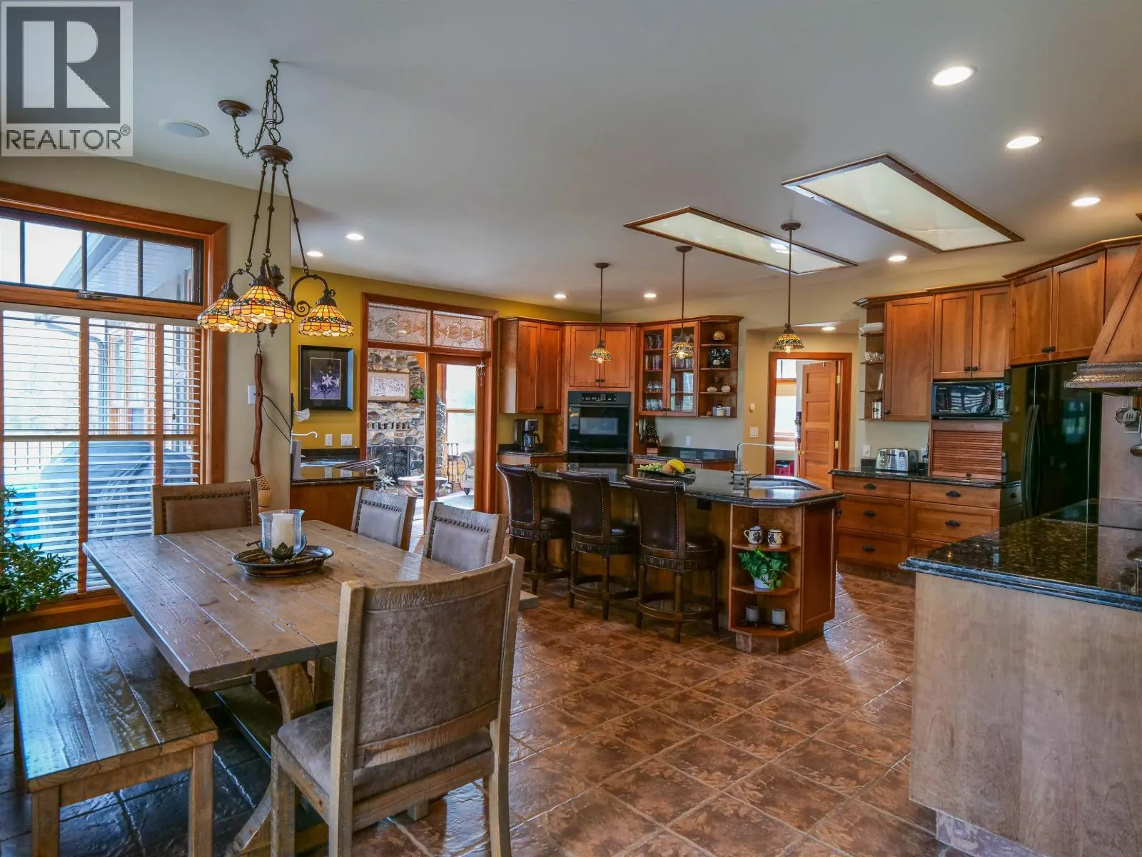 2760 ERNST ROAD