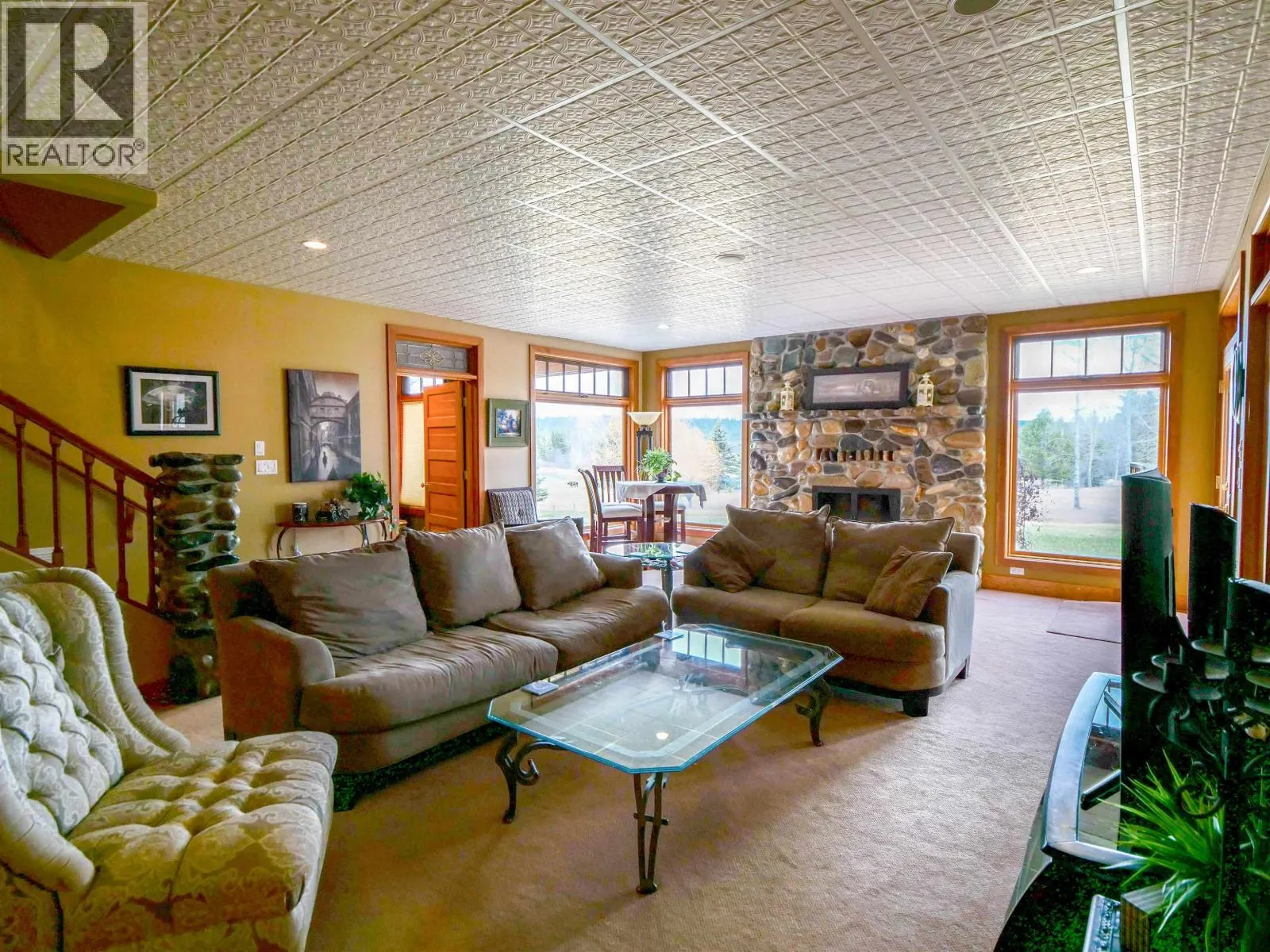 2760 ERNST ROAD