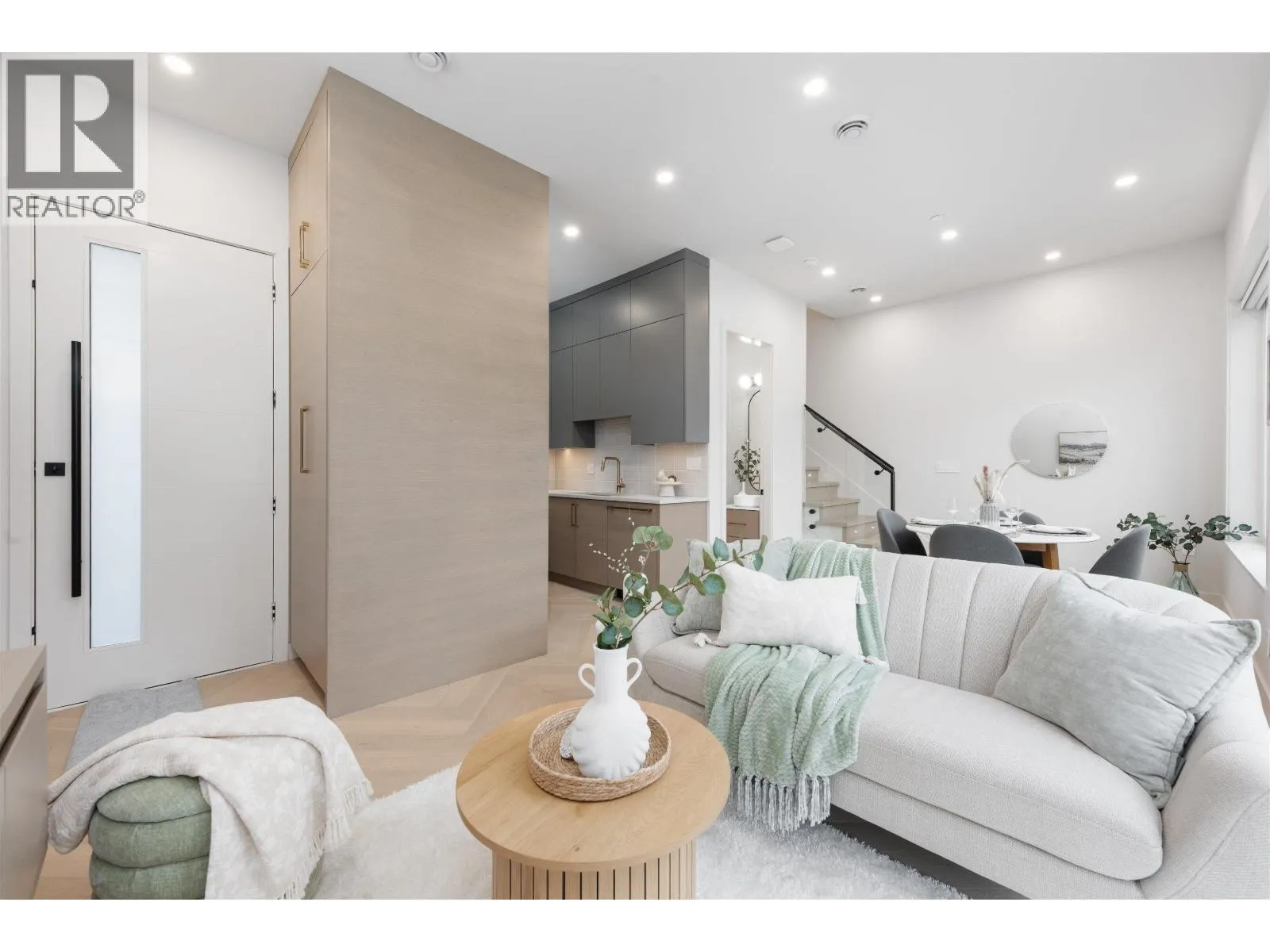 3349 KASLO STREET