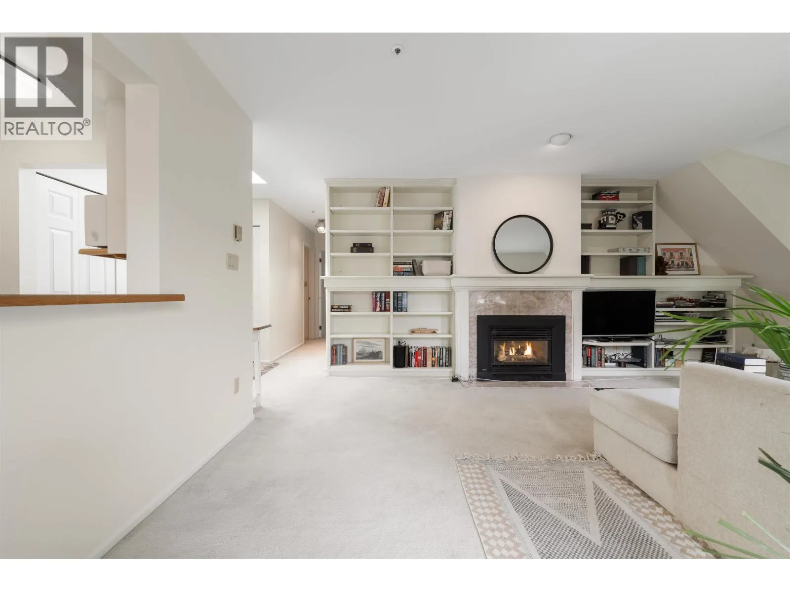 E403 628 W 12TH AVENUE