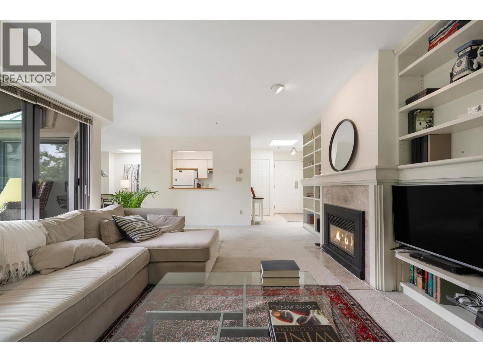 E403 628 W 12TH AVENUE