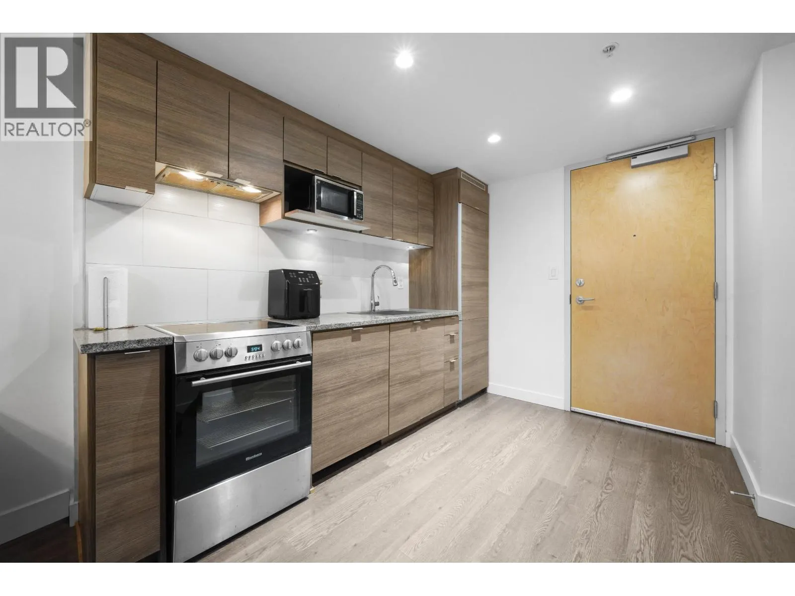 811 489 INTERURBAN WAY