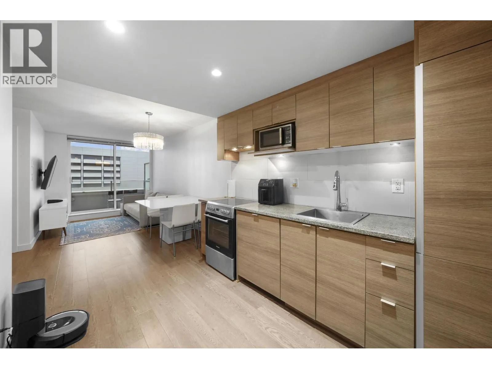 811 489 INTERURBAN WAY