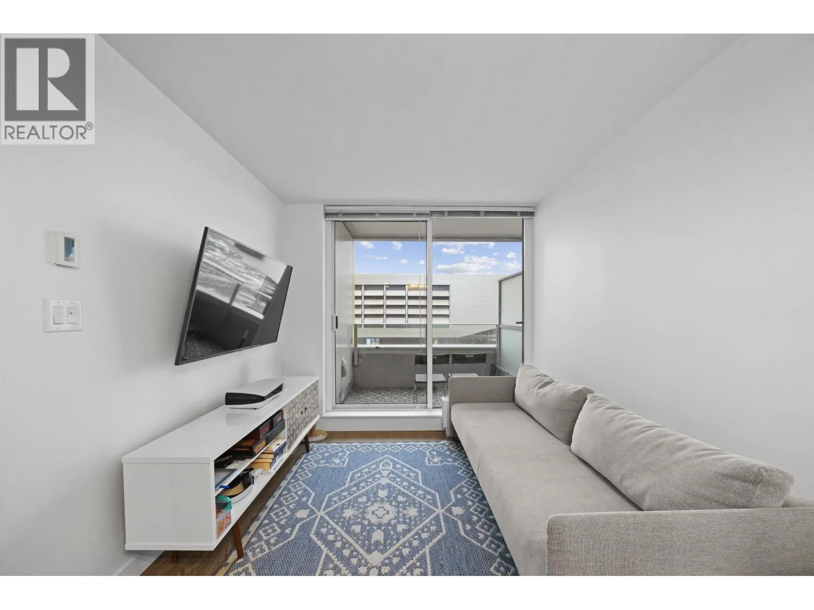 811 489 INTERURBAN WAY