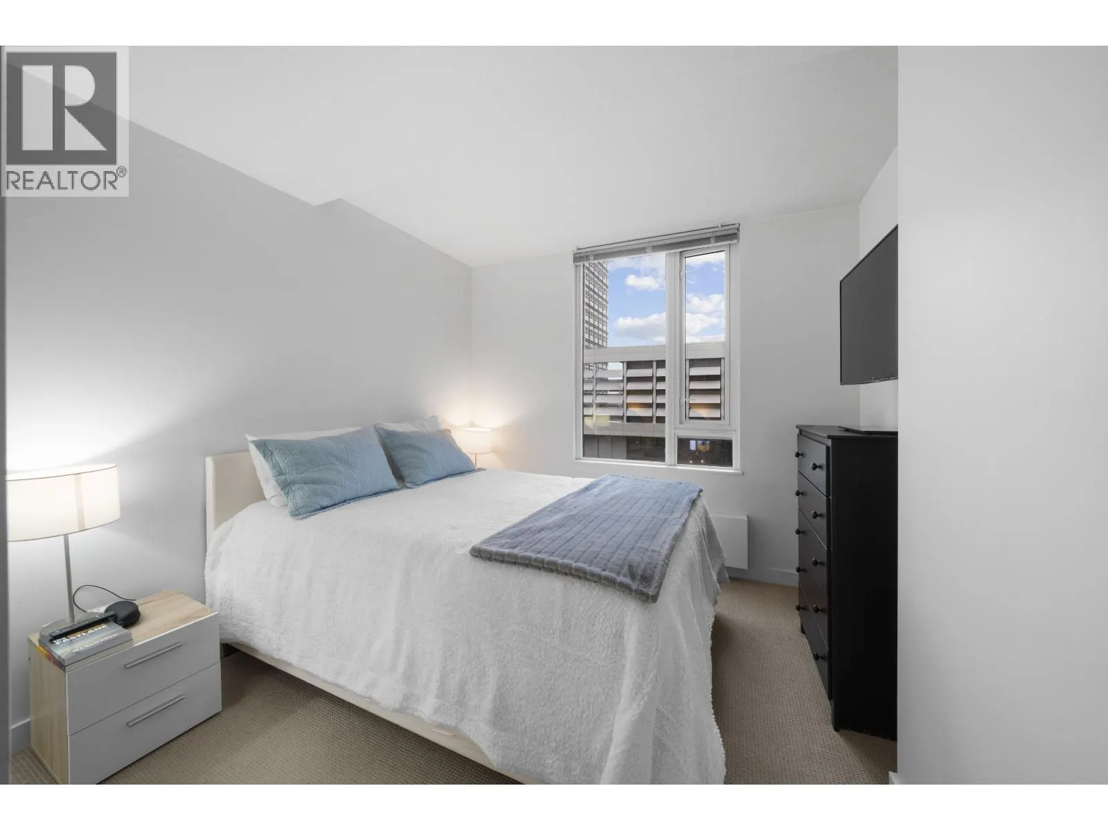 811 489 INTERURBAN WAY