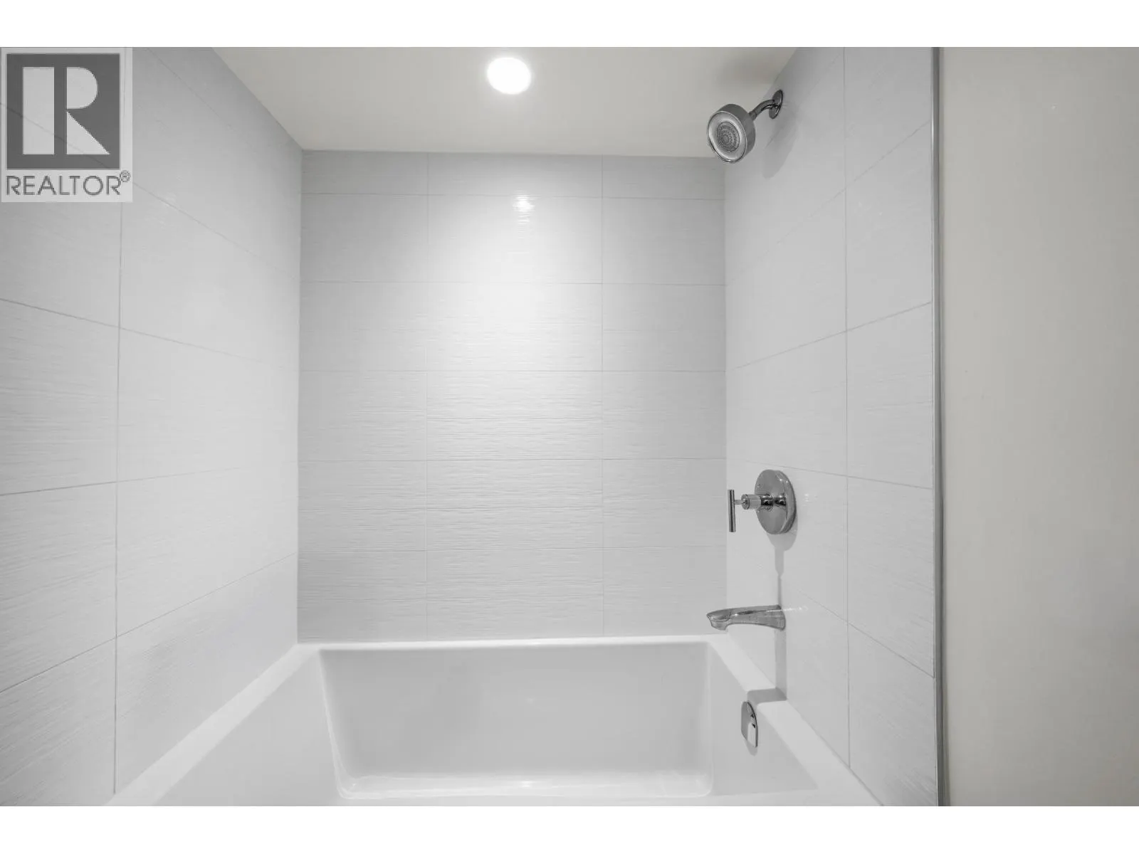 811 489 INTERURBAN WAY