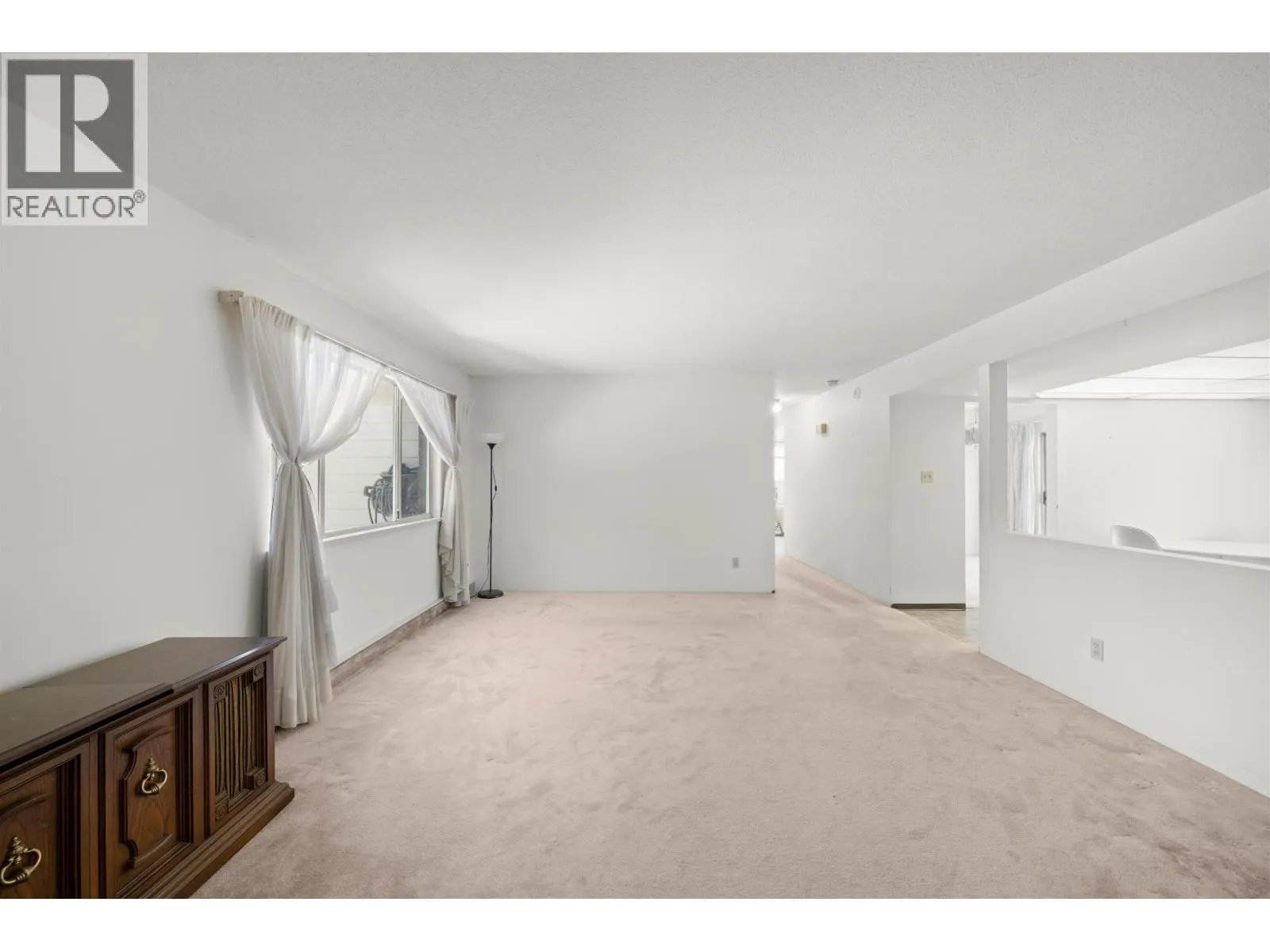 8431 ROSEBANK CRESCENT