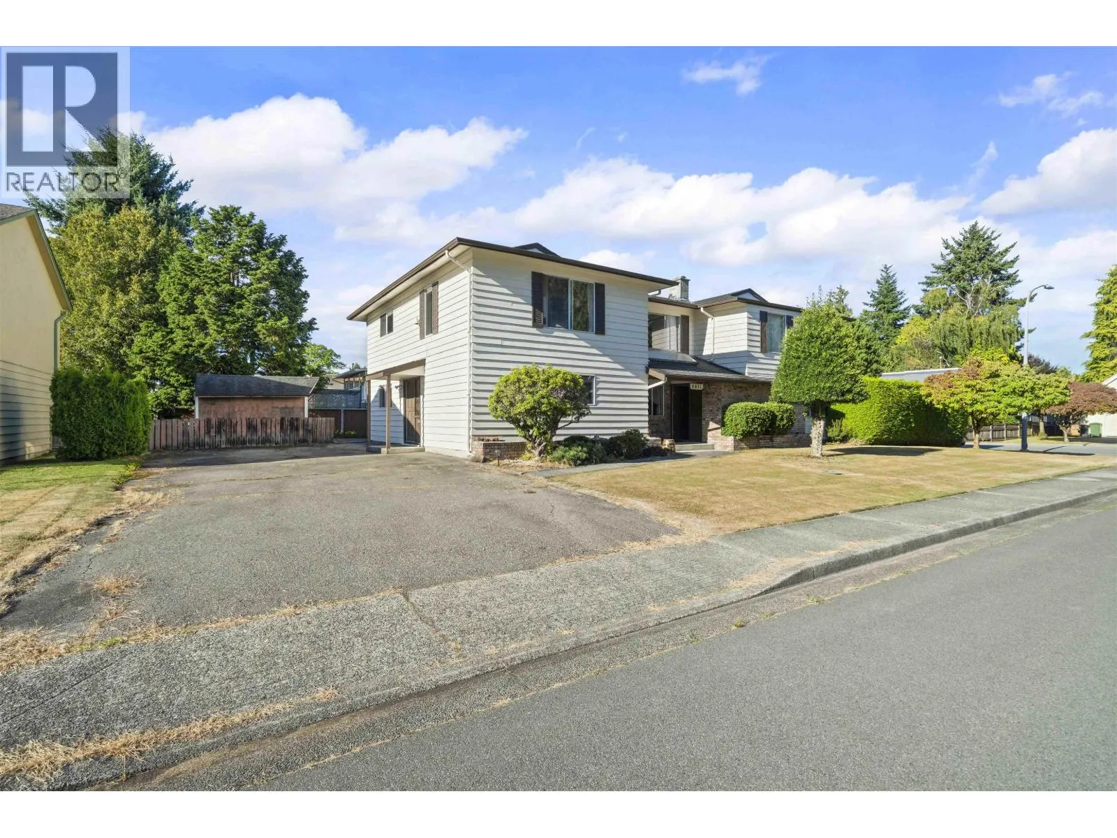 8431 ROSEBANK CRESCENT