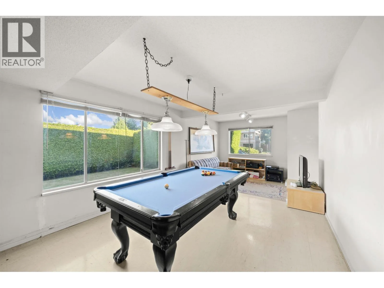 8431 ROSEBANK CRESCENT