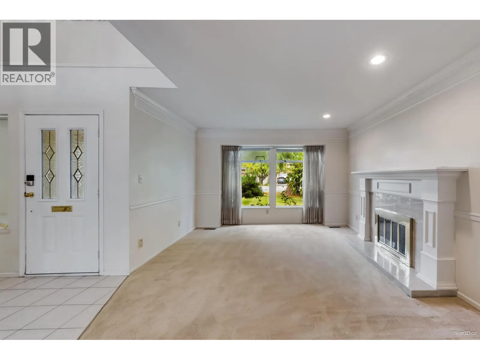 5019 LINDEN DRIVE