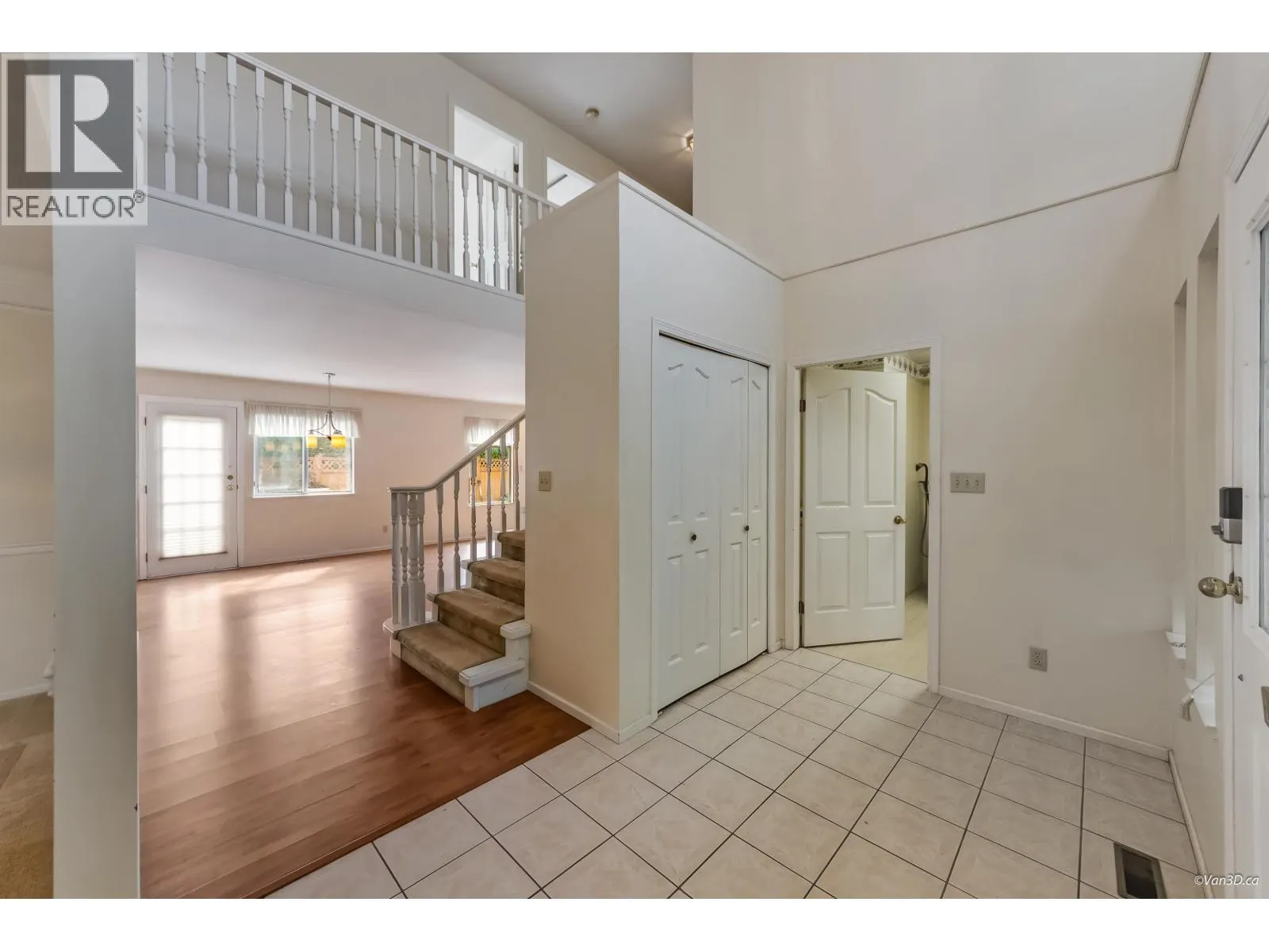5019 LINDEN DRIVE