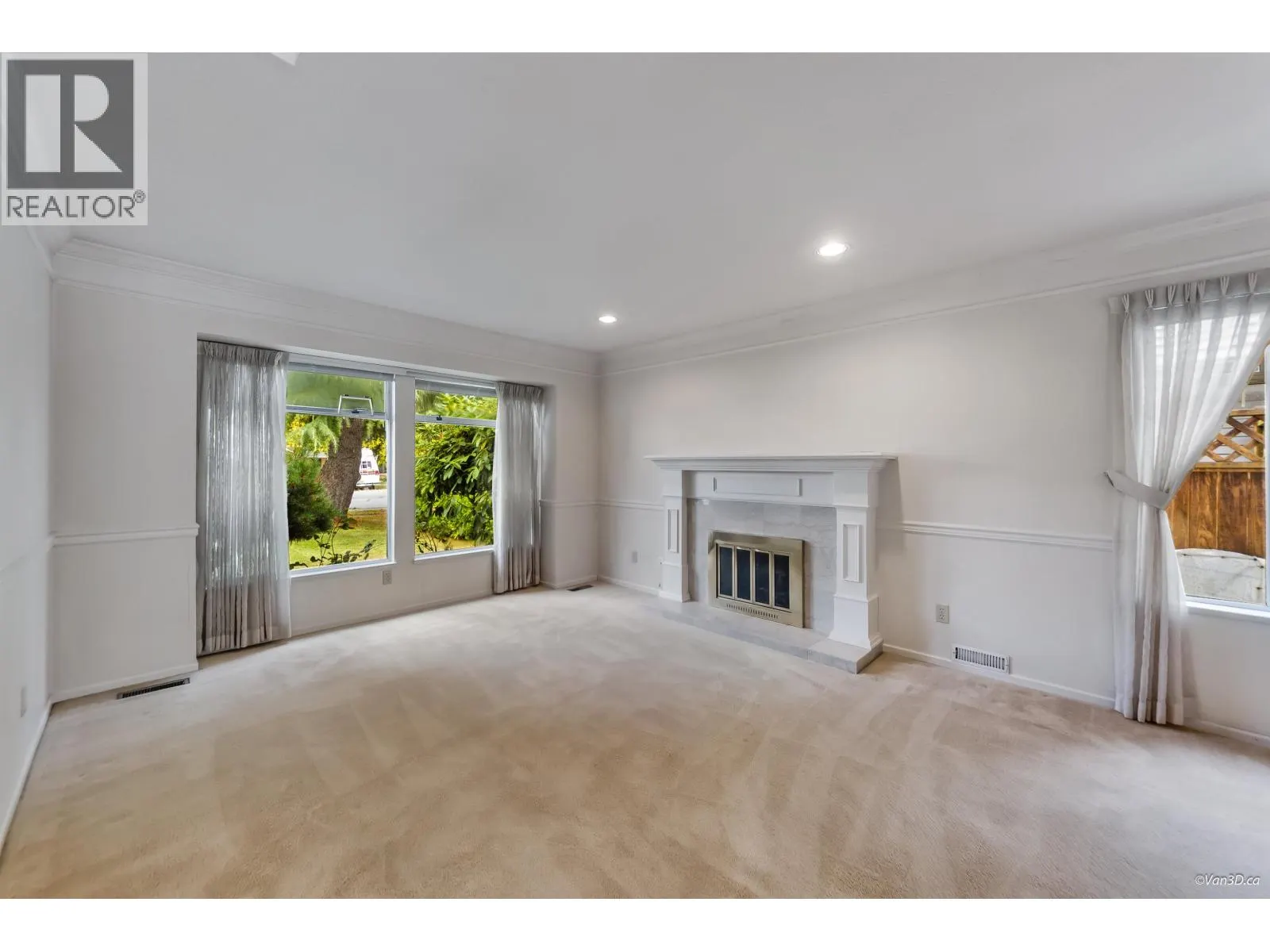 5019 LINDEN DRIVE