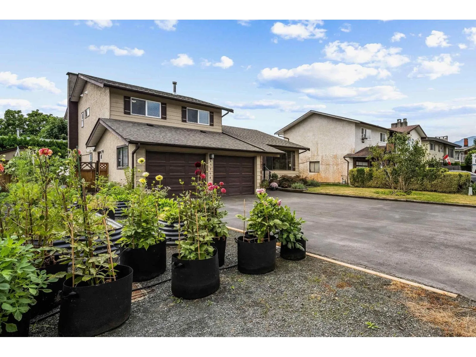 45264 LENORA CRESCENT|Chilliwack Proper West