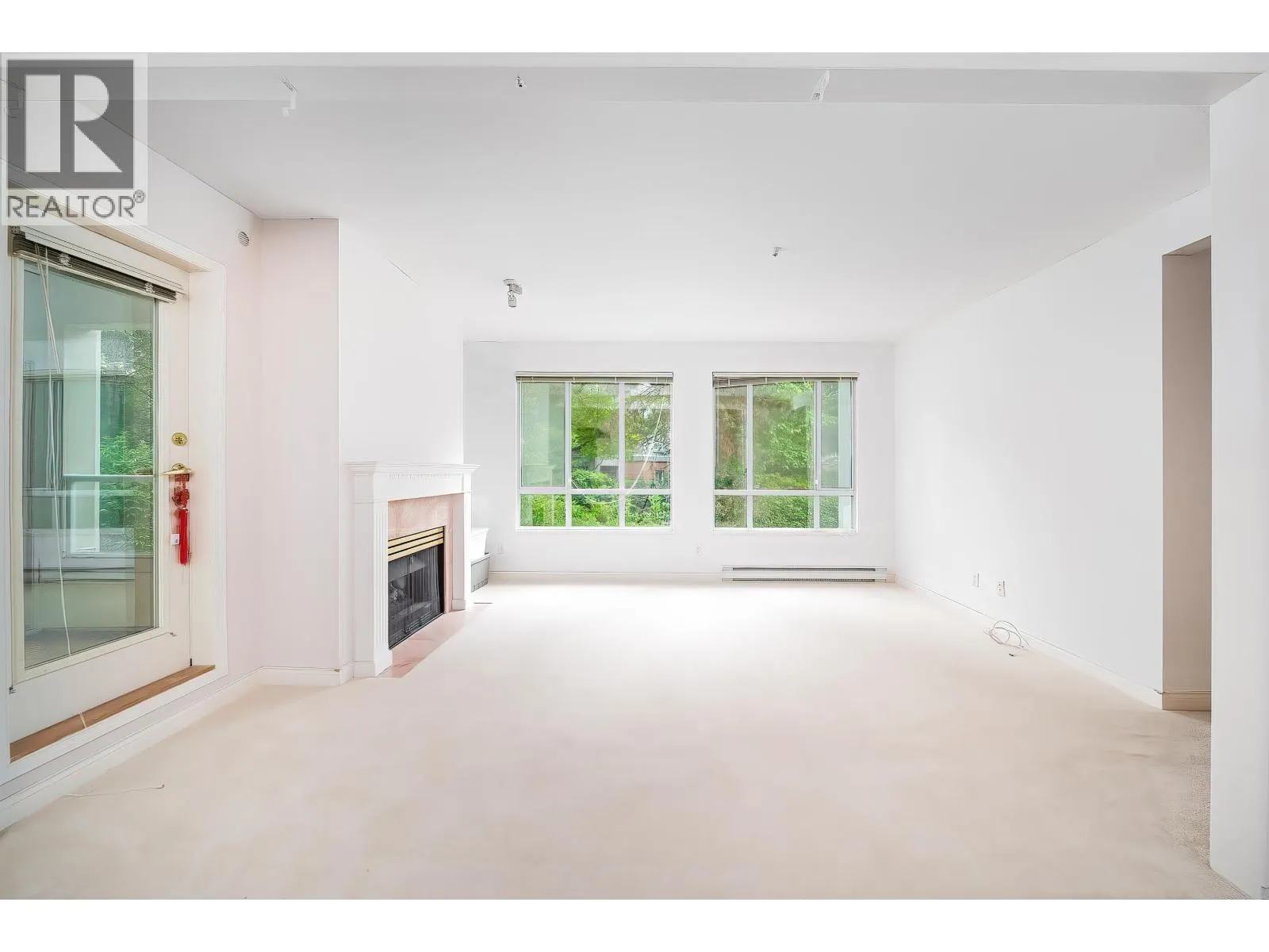 234 5735 HAMPTON PLACE
