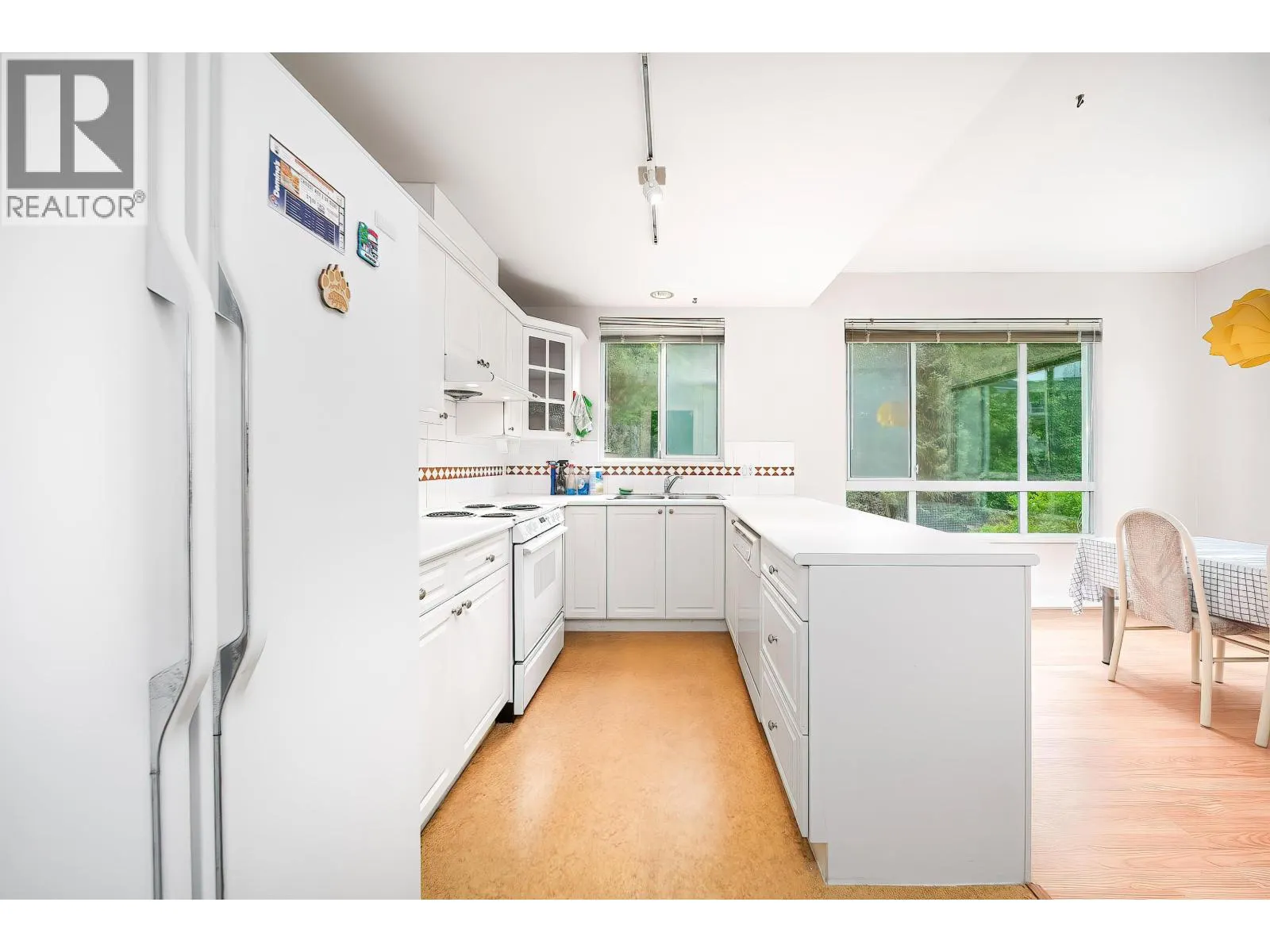 234 5735 HAMPTON PLACE