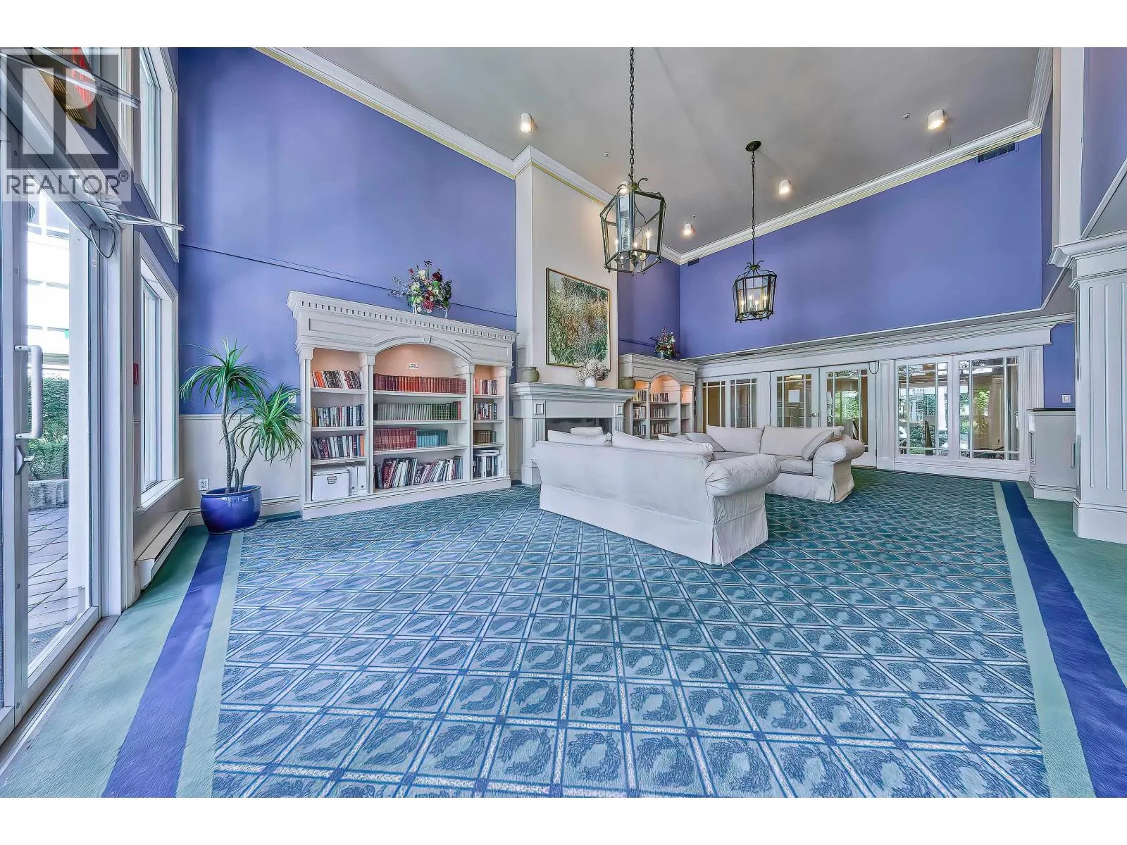 234 5735 HAMPTON PLACE