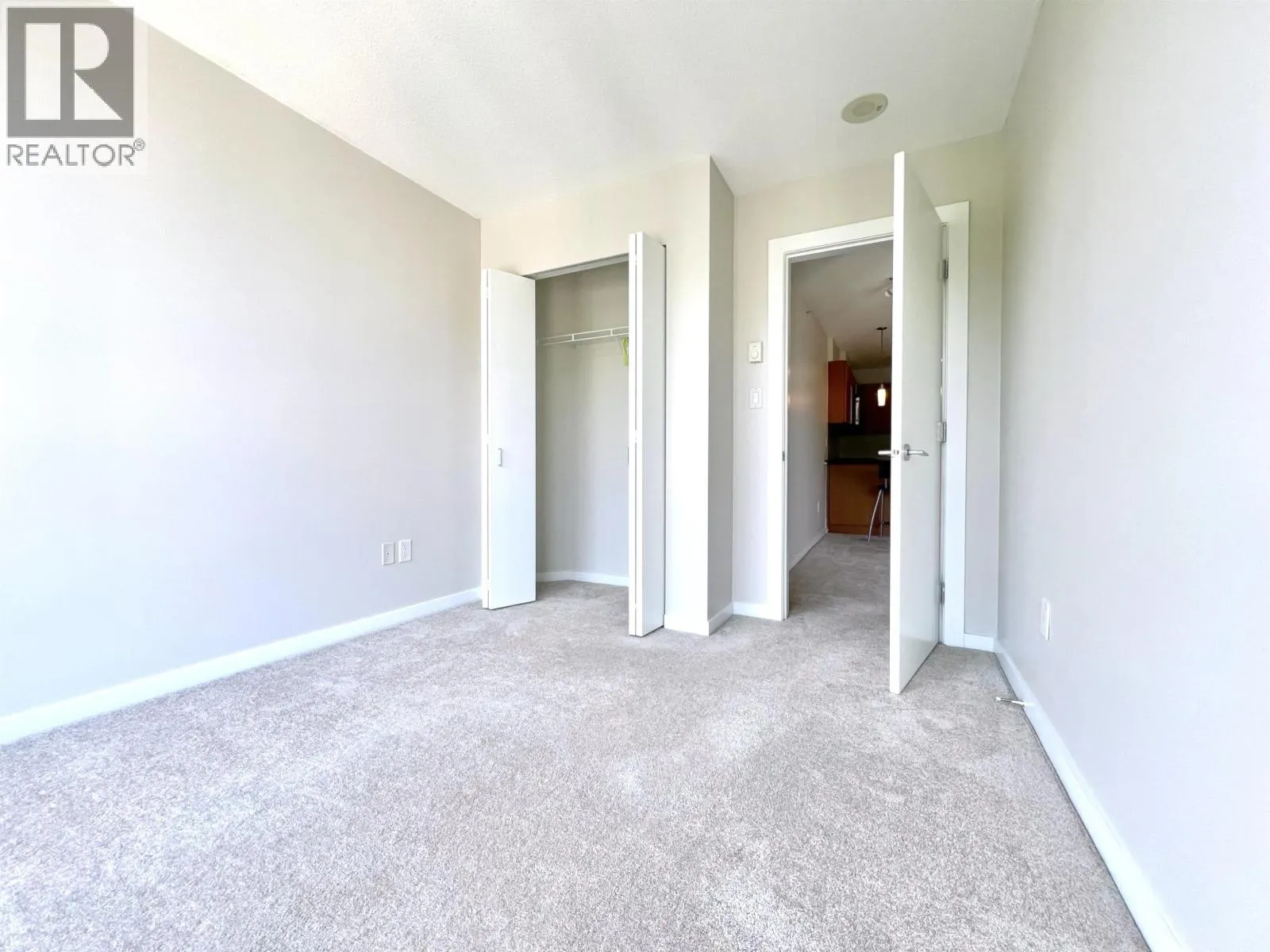 904 4888 BRENTWOOD DRIVE
