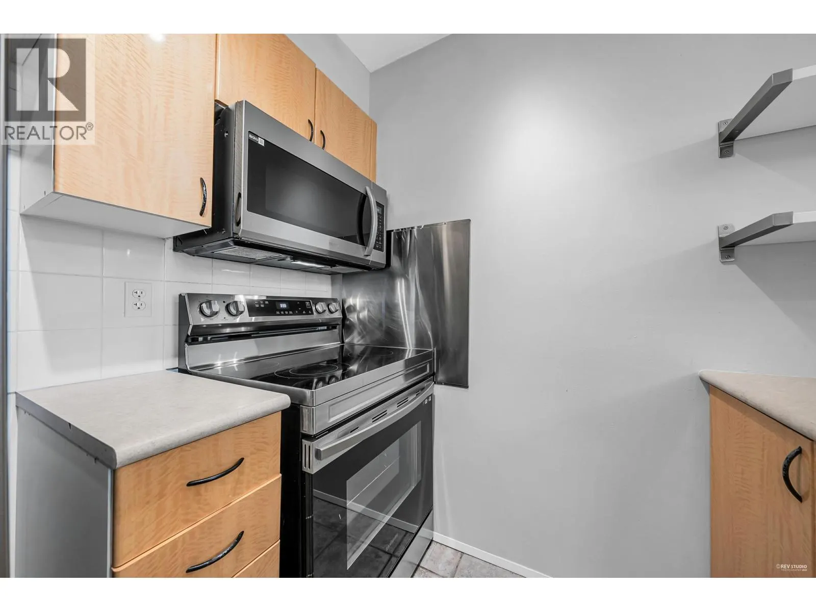 602 2733 CHANDLERY PLACE