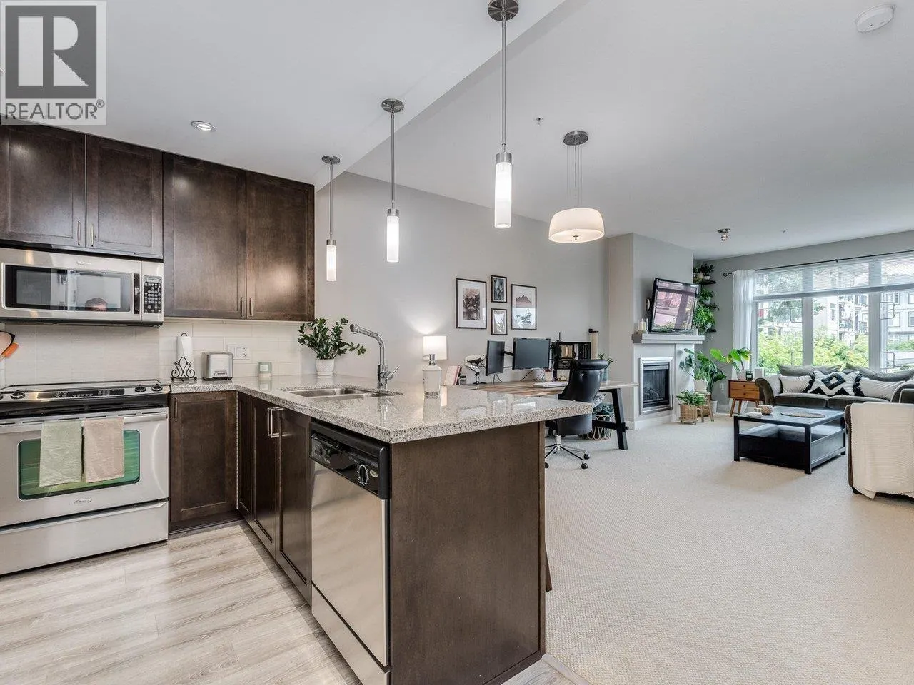 216 2368 MARPOLE AVENUE