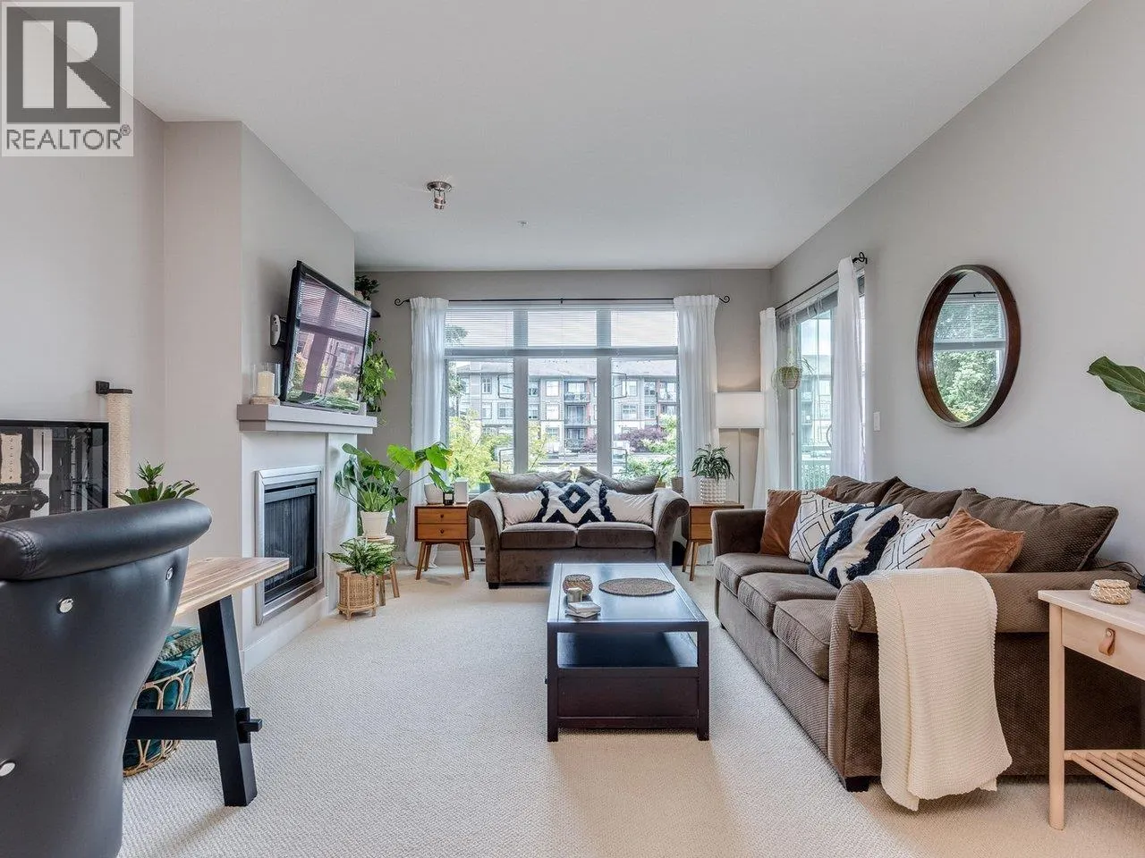 216 2368 MARPOLE AVENUE