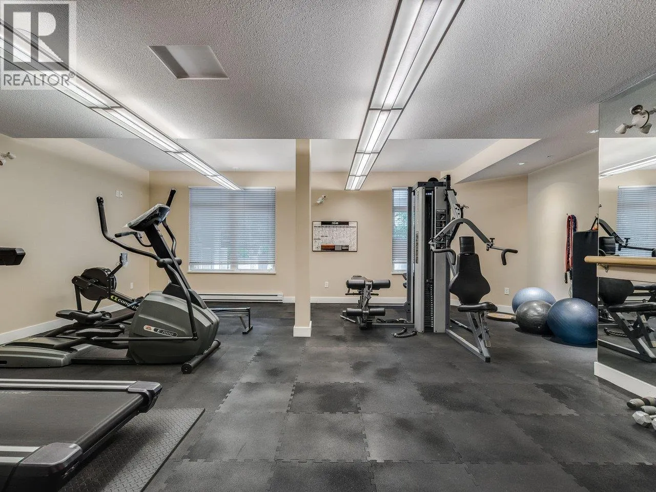 216 2368 MARPOLE AVENUE