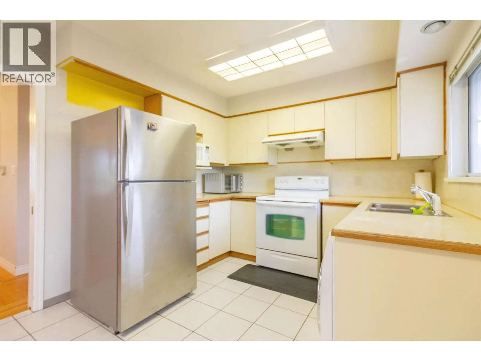 4810 FAIRLAWN DRIVE