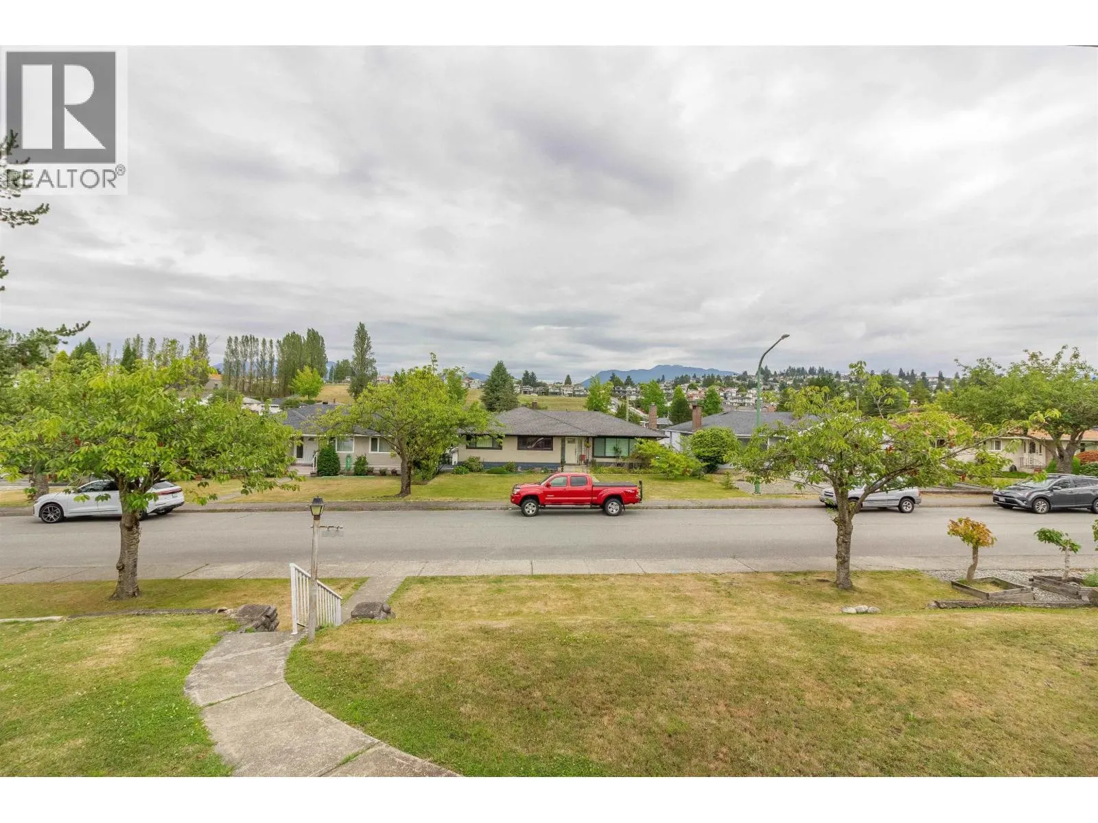 4810 FAIRLAWN DRIVE