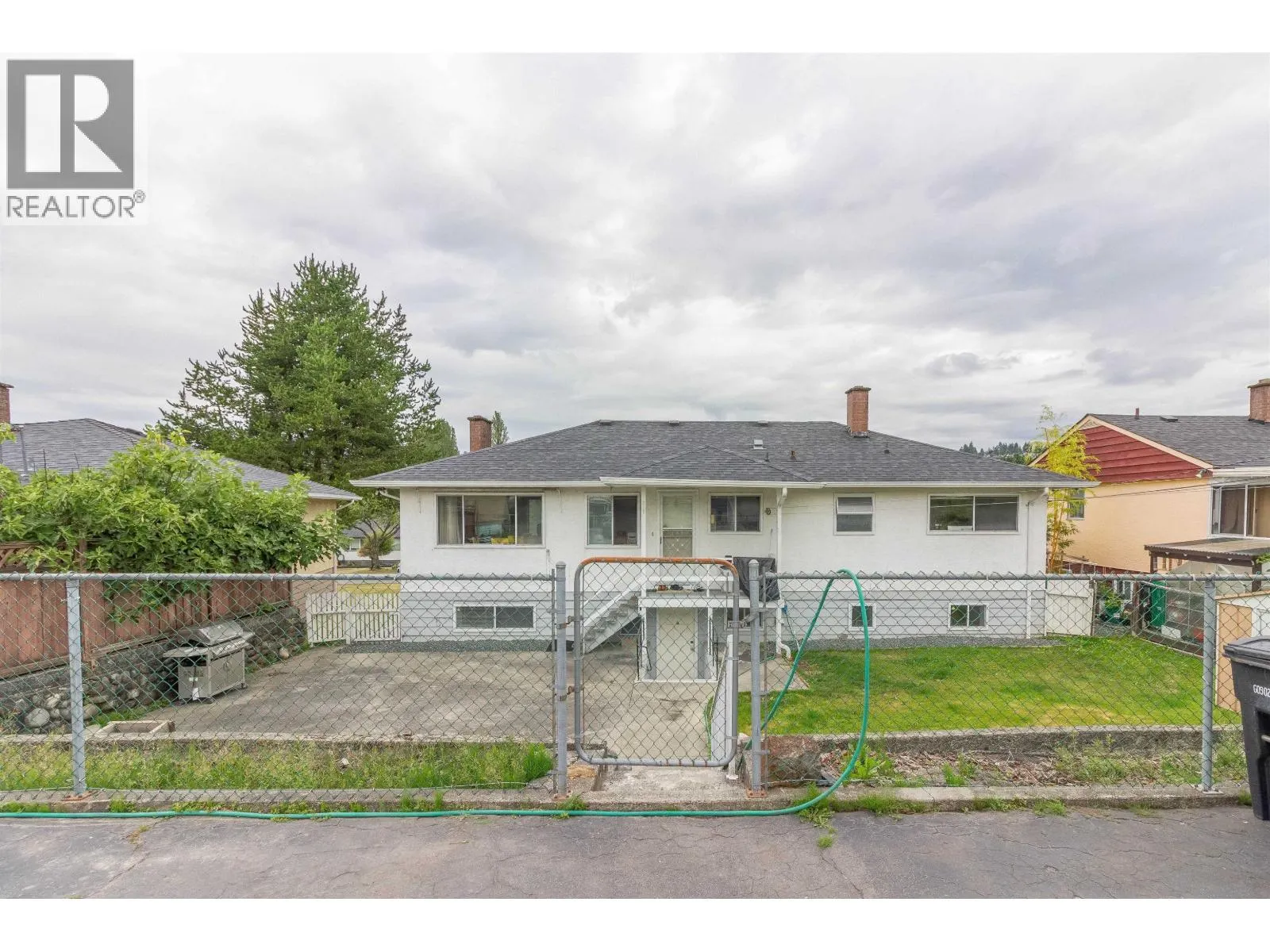 4810 FAIRLAWN DRIVE
