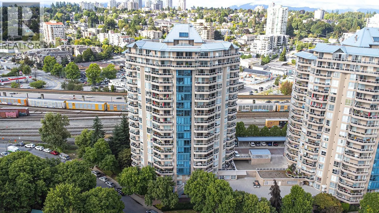 806 1245 QUAYSIDE DRIVE