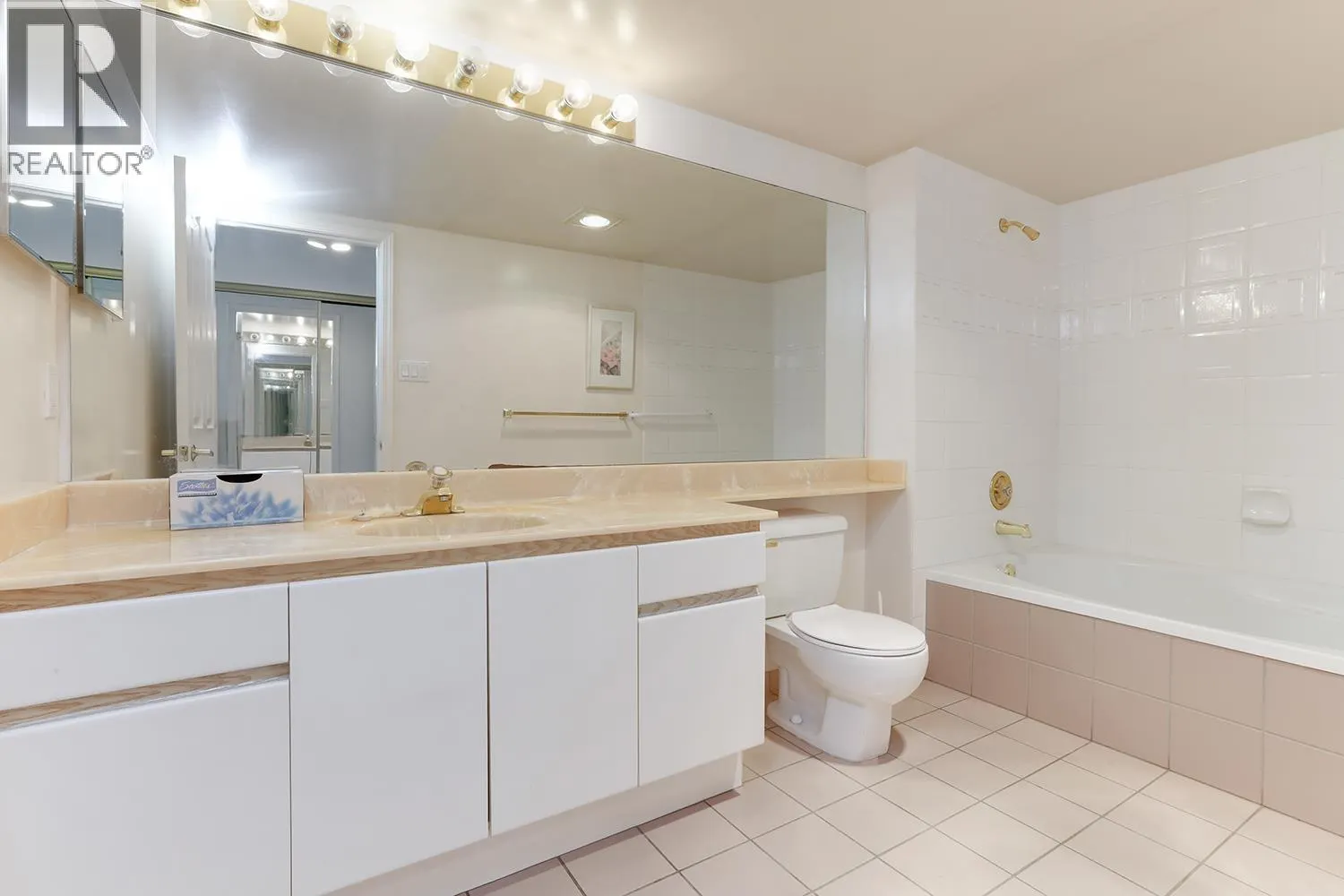 806 1245 QUAYSIDE DRIVE