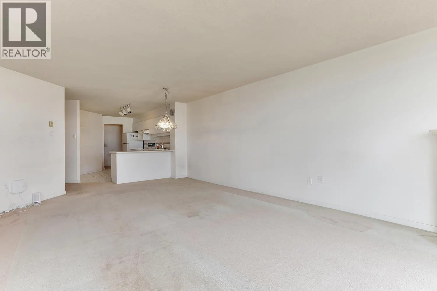 806 1245 QUAYSIDE DRIVE