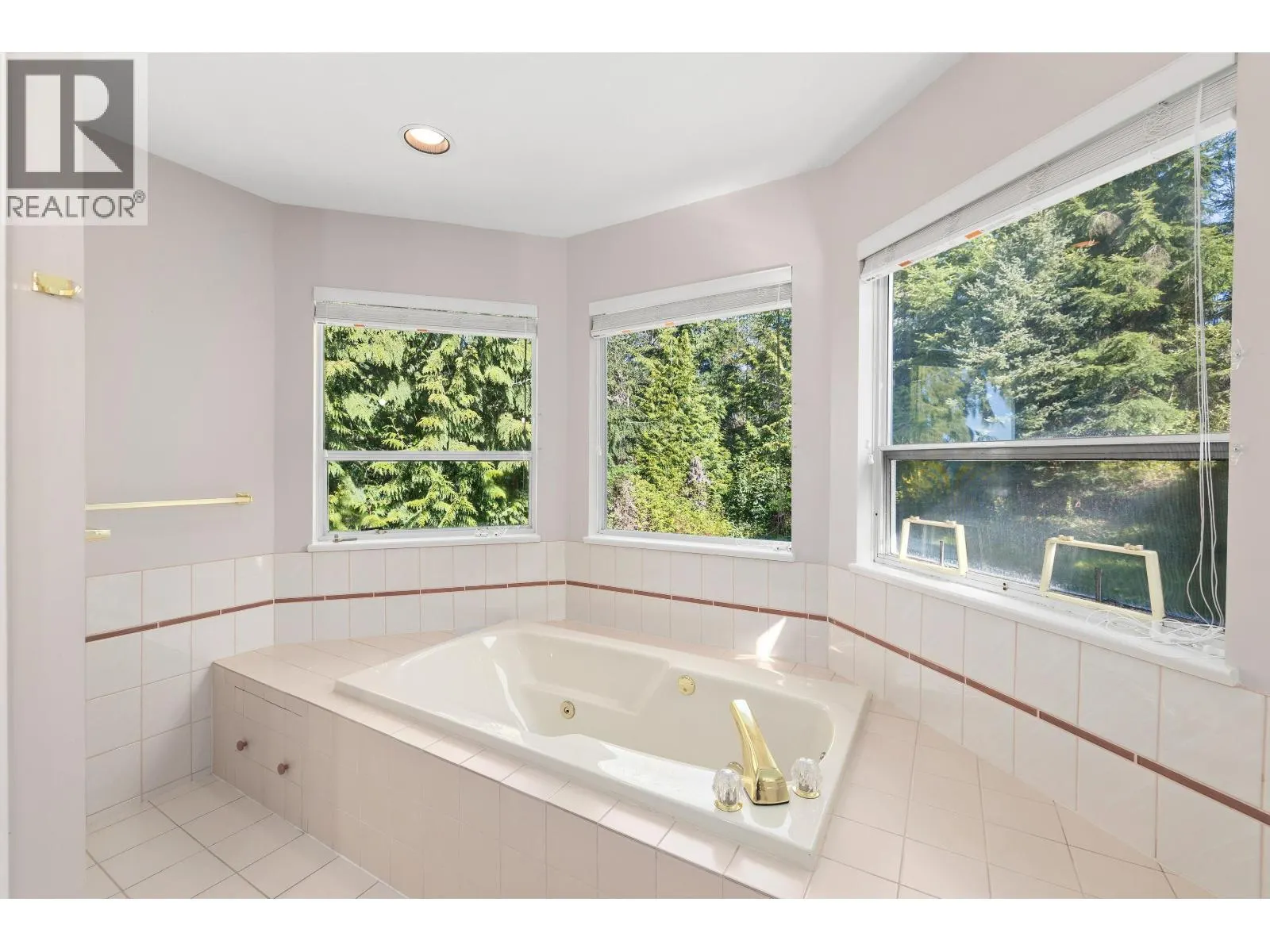 50 TIMBERCREST DRIVE