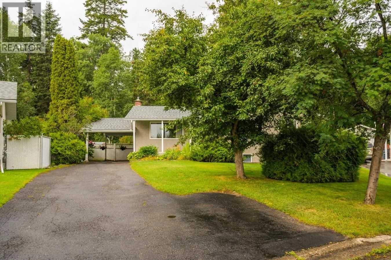 2445 LISGAR CRESCENT