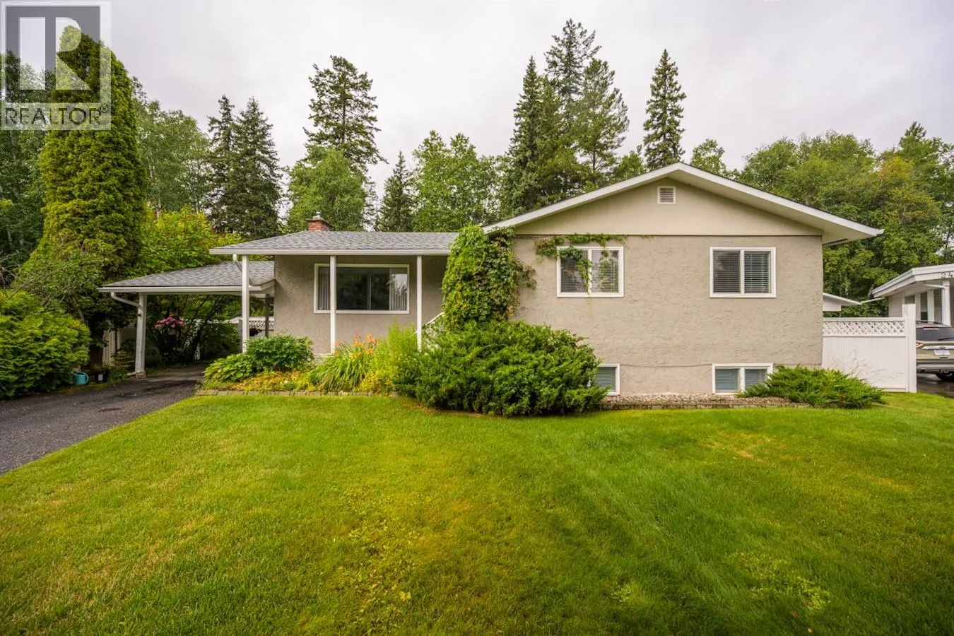 2445 LISGAR CRESCENT