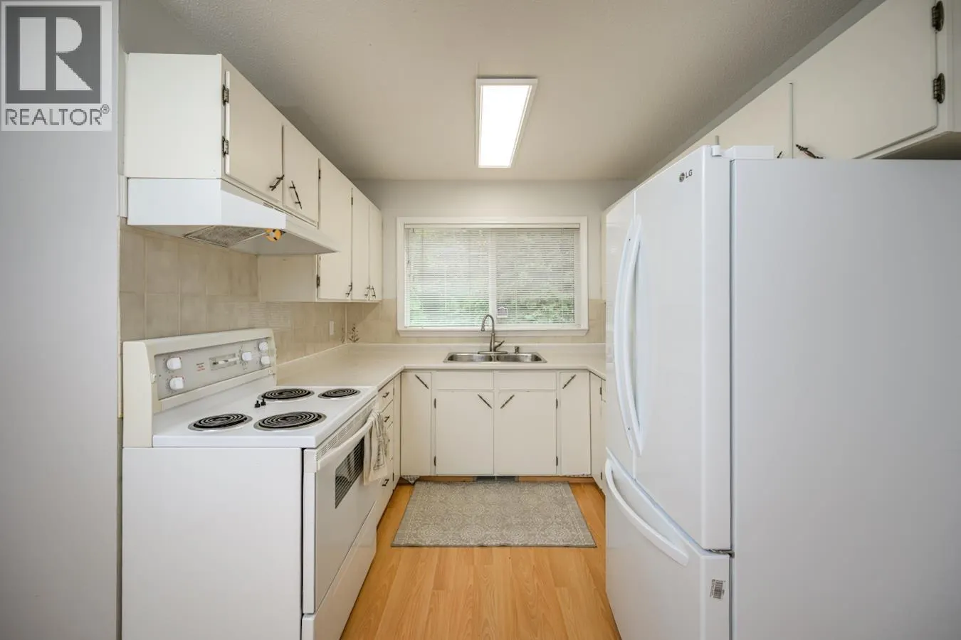 2445 LISGAR CRESCENT