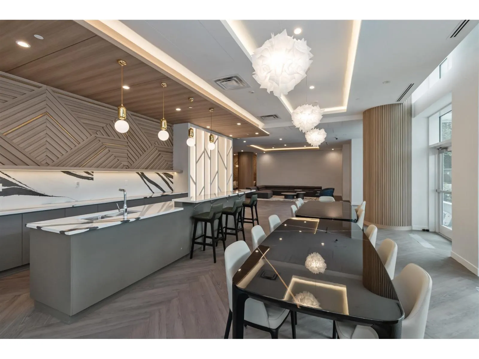 3607 13768 100 AVENUE